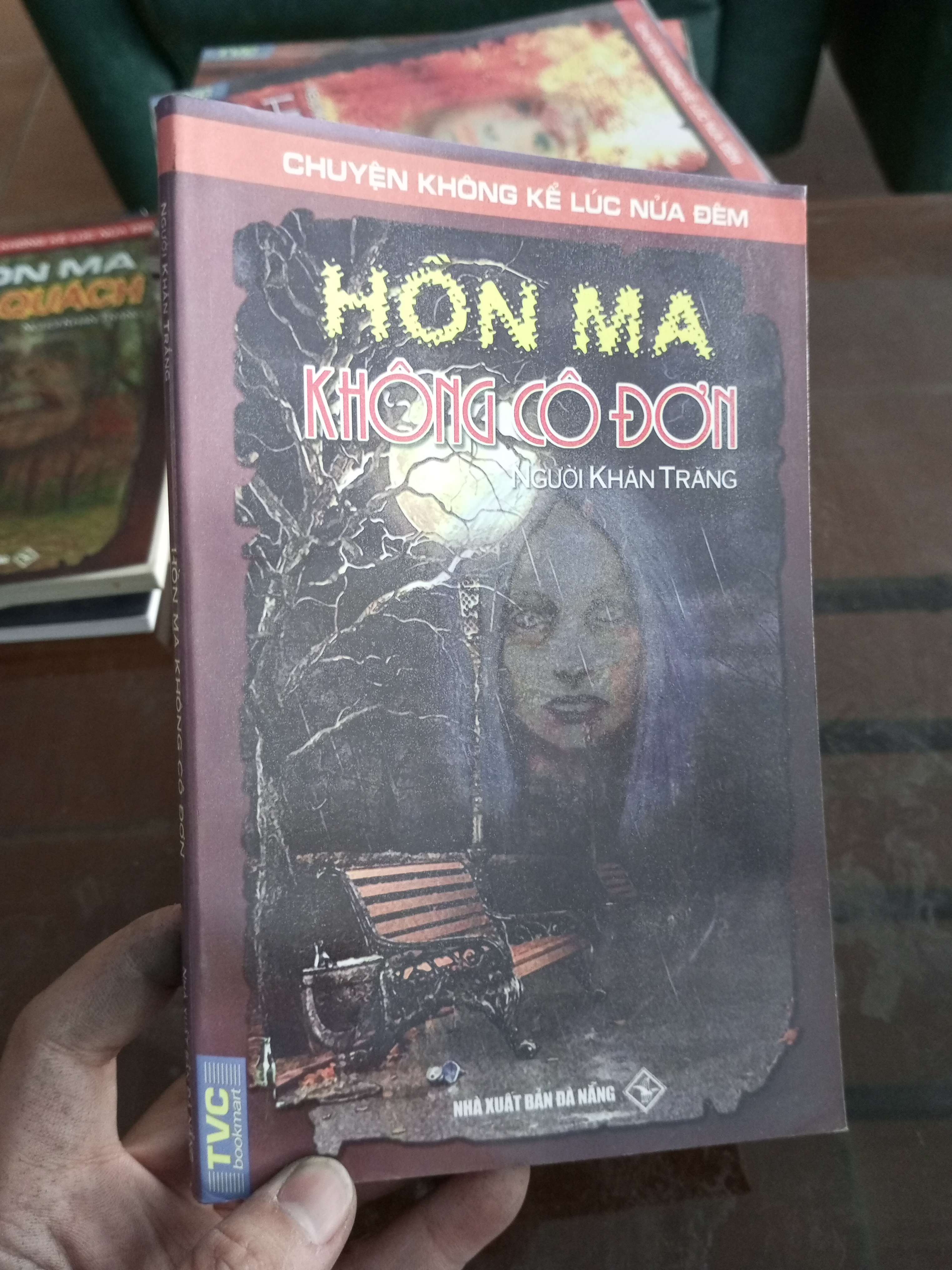 Hồn ma không cô đơn - Người Khăn Trắng (Truyện kinh dị) VAVO1304-A0