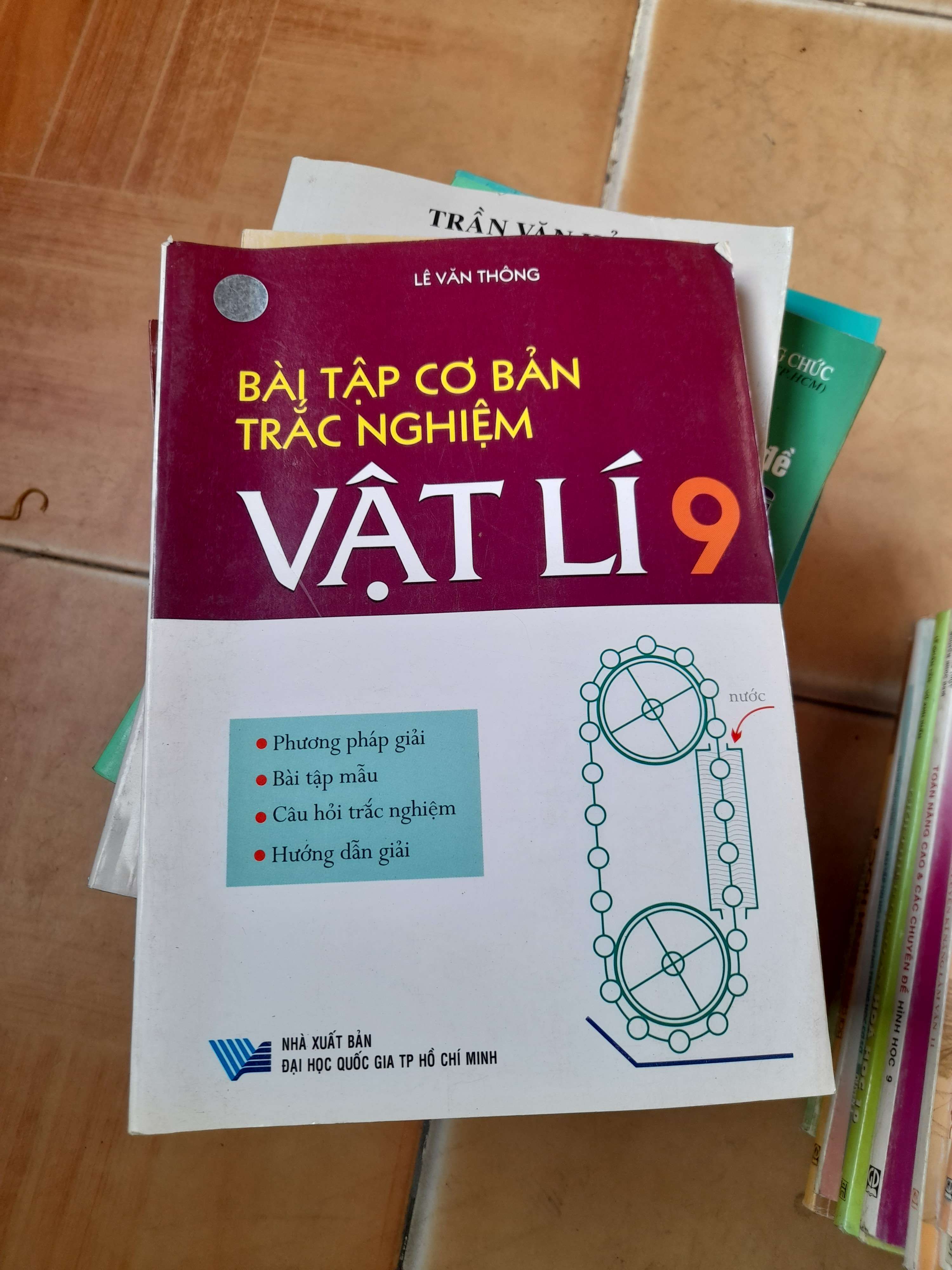 Bài Tập Cơ Bản Trắc Nghiệm Vật Lí 9 - Lê Văn Thông 2006 (Tham khảo - luyện thi) VAVO1304-AK3T4