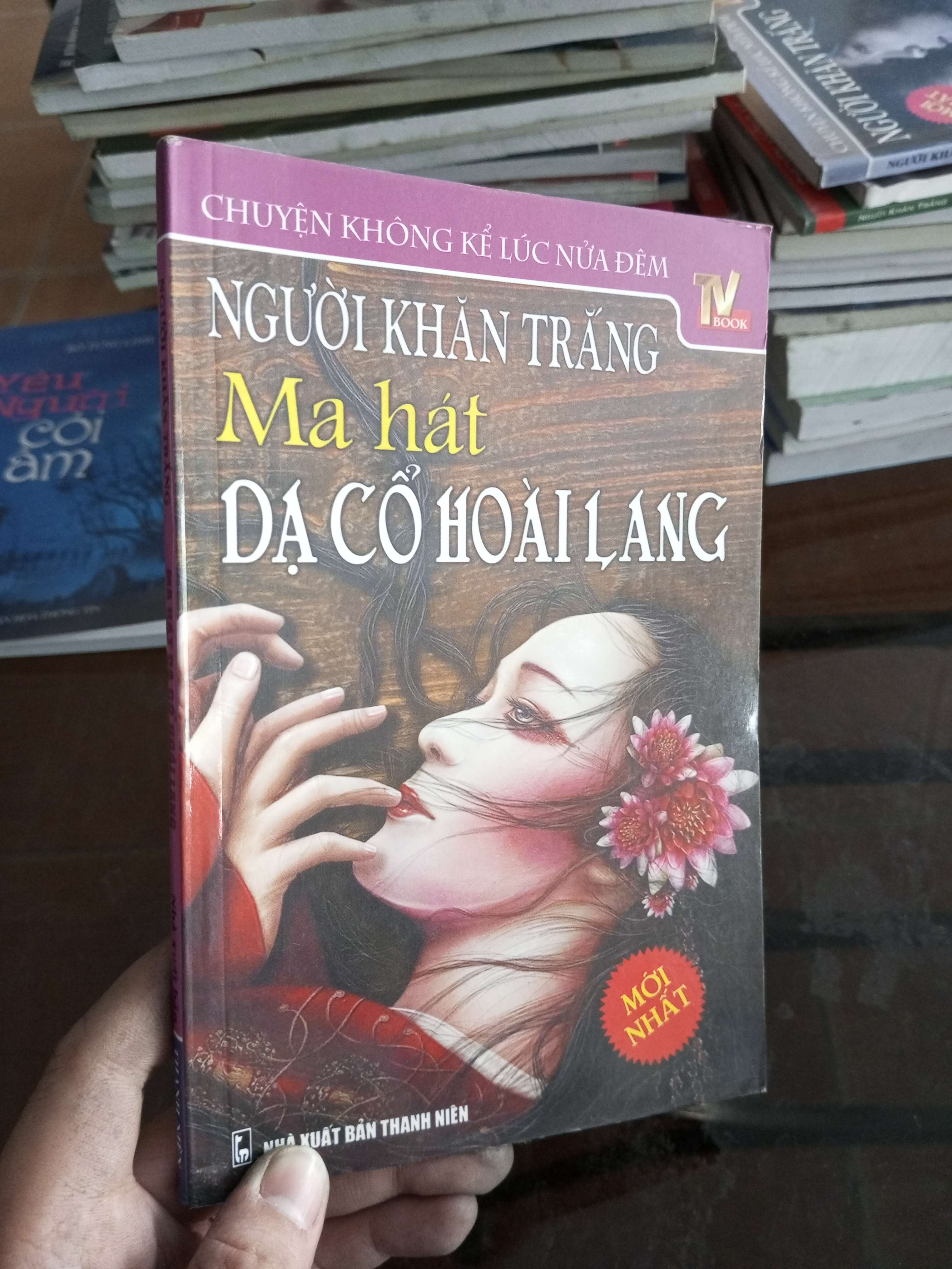 Ma hát dạ cổ hoài lang - Người Khăn Trắng 2012 (Truyện kinh dị) VAVO1304-A0