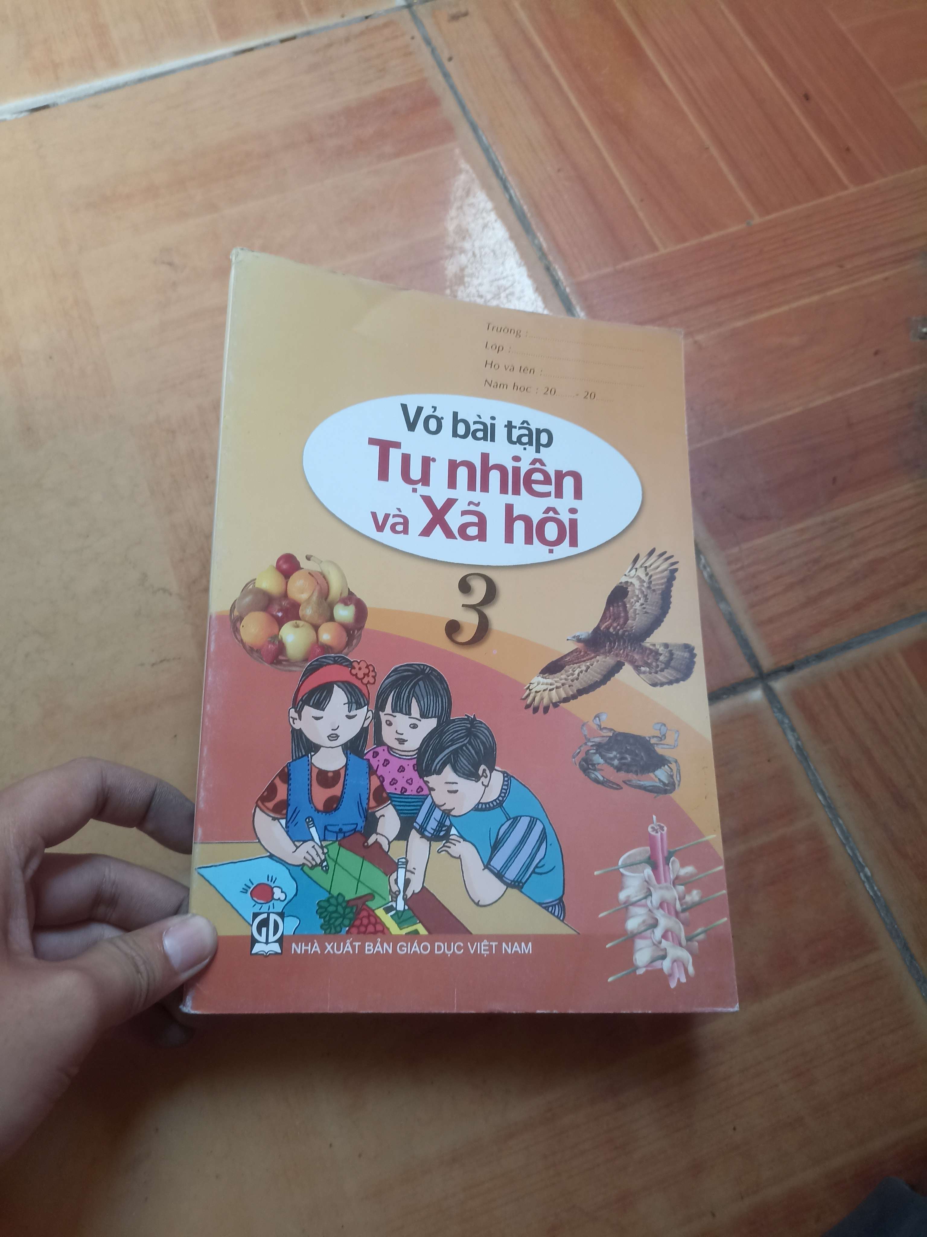 Vở bài tập tự nhiên và xã hội 3 2012 (Giáo khoa) VAVO1304-AK3ST3