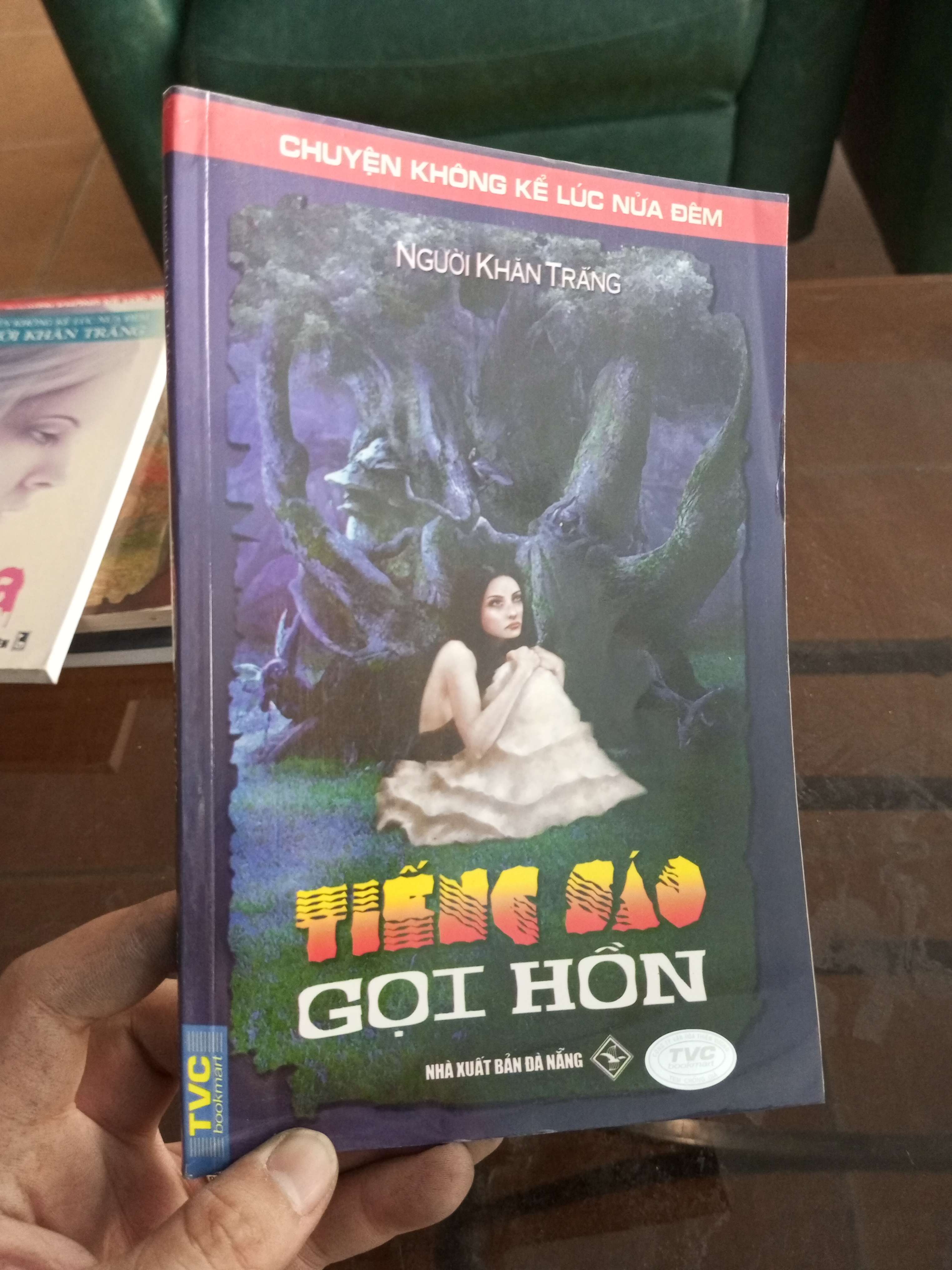 Tiếng sáo gọi hồn - Người Khăn Trắng (Truyện kinh dị) VAVO1304-A0