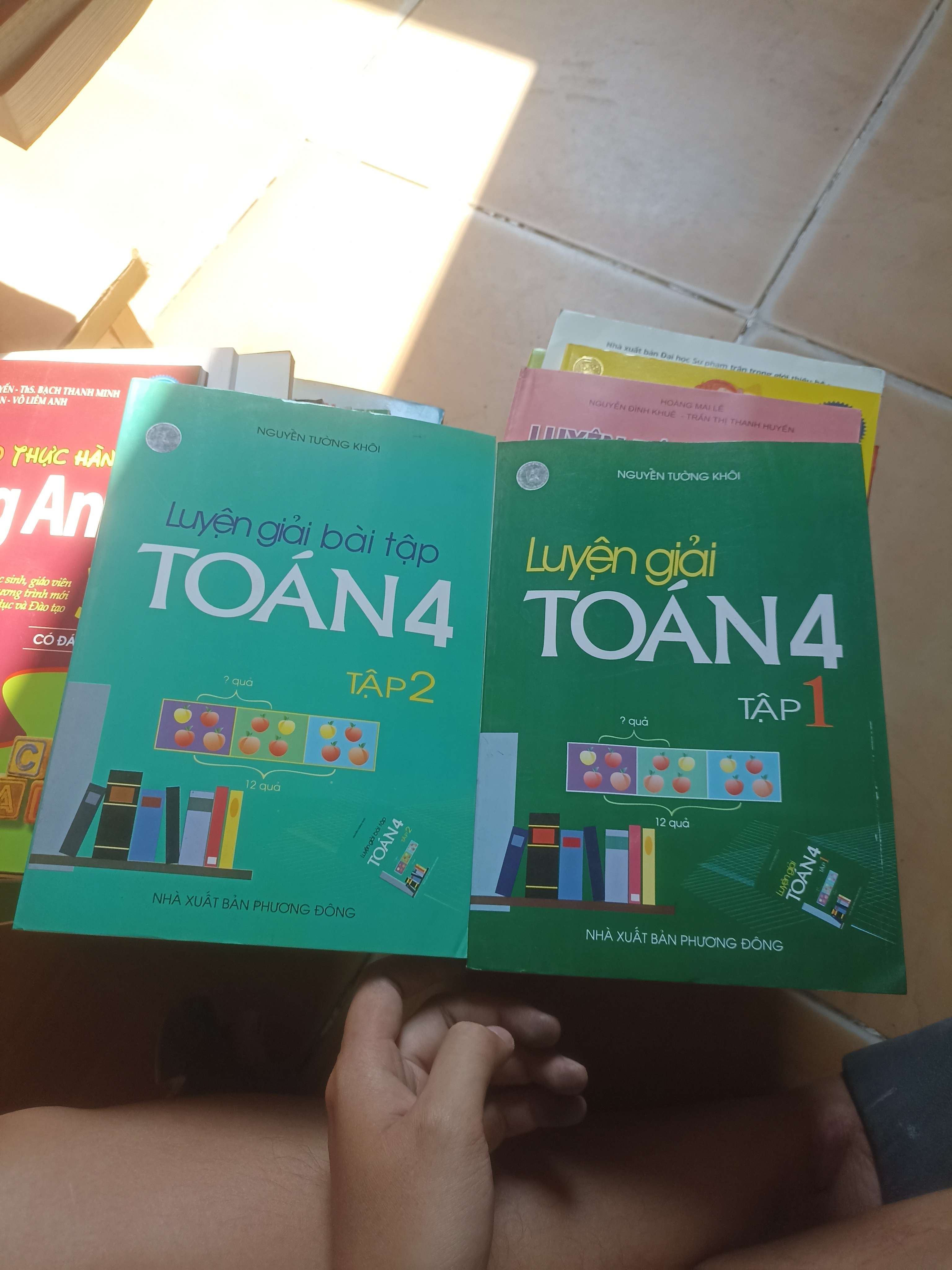Luyện giải bài tập toán 4 - Tường Khôi 2006 (Tham khảo - luyện thi) VAVO1304-AK3ST2