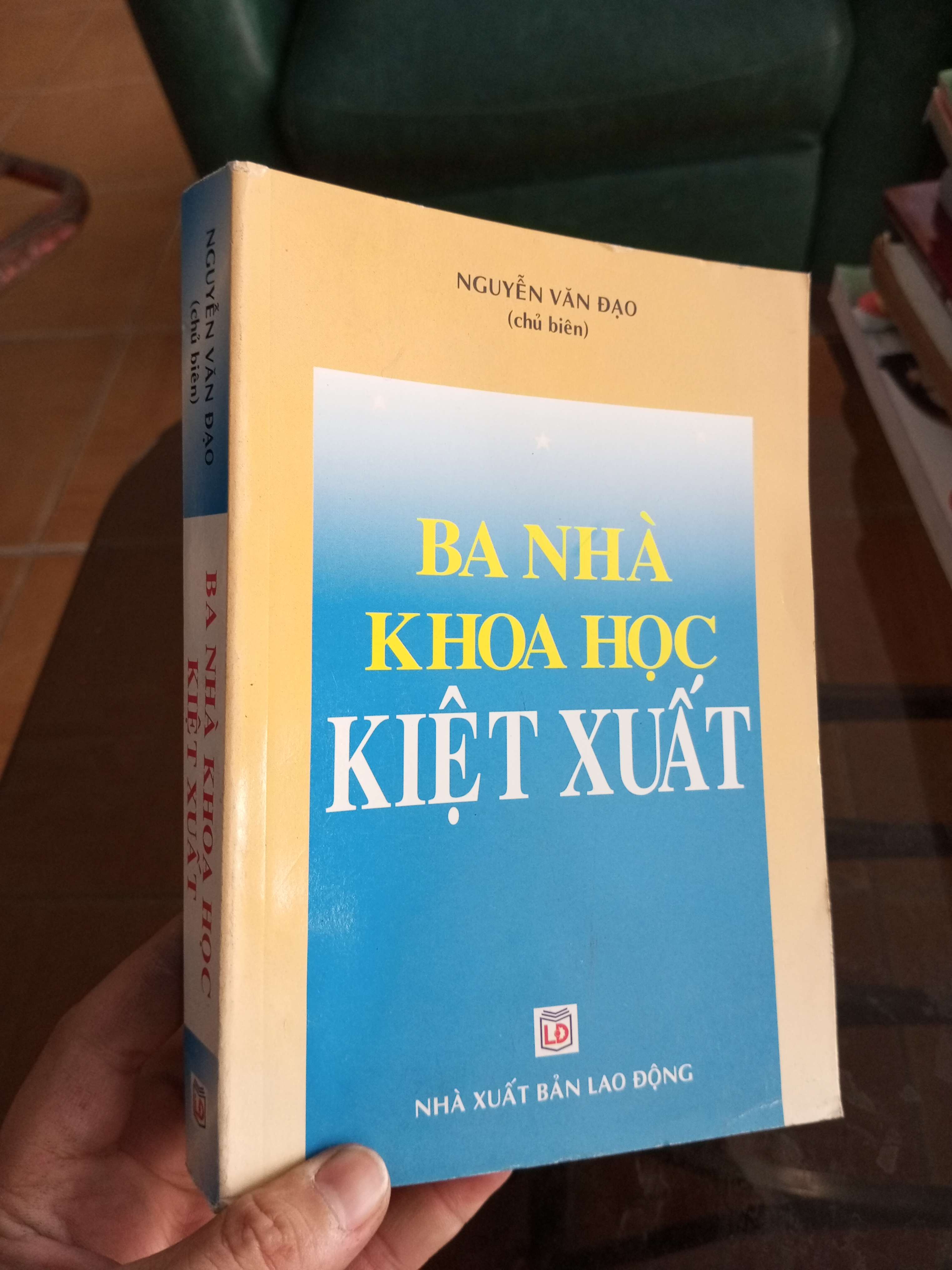 Ba nhà khoa học kiệt xuất - Văn Đạo 2006 (Sách Danh nhân) VAVO1304-A0