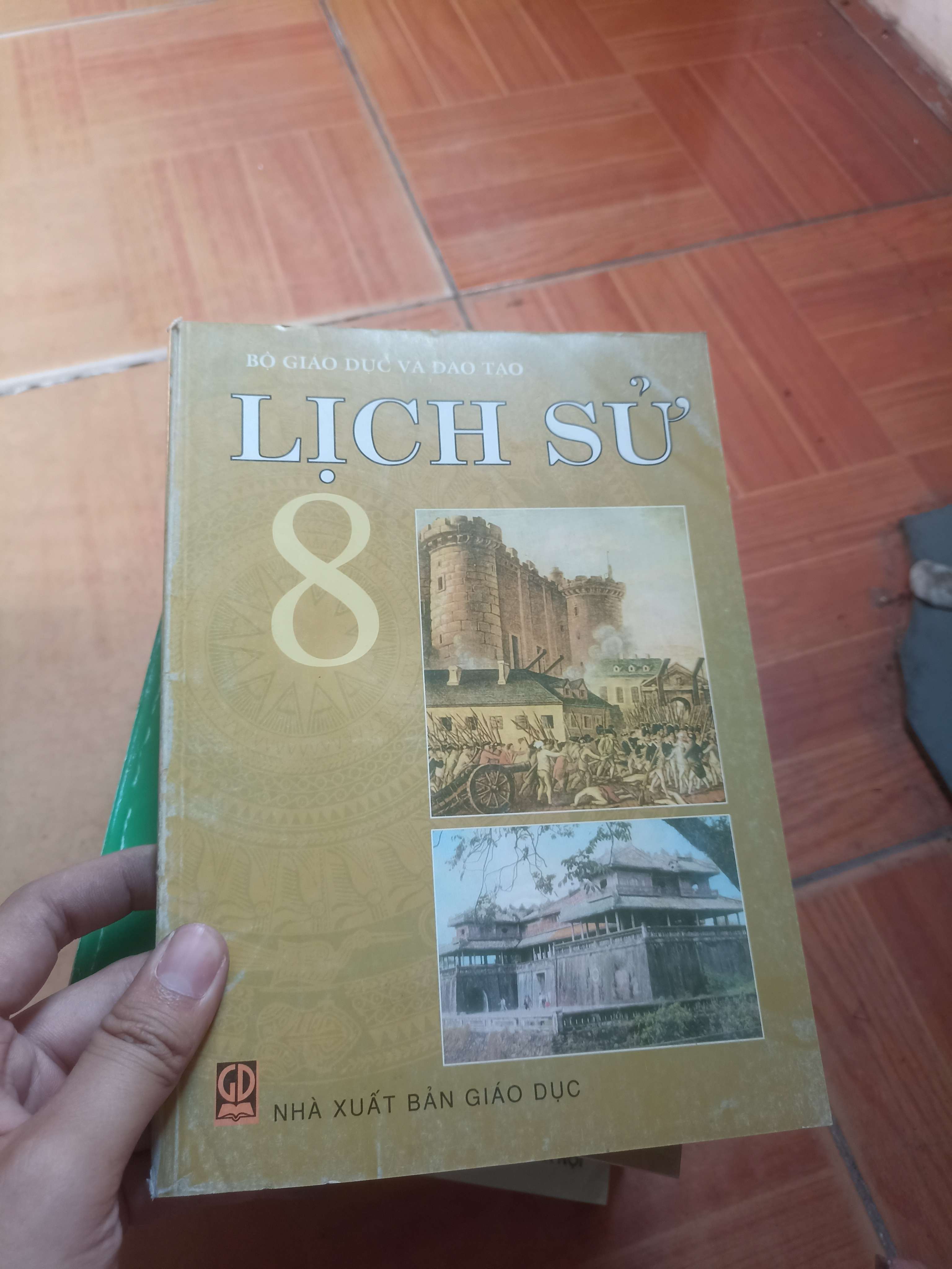 Lịch sử 8 2008 (Giáo khoa) VAVO1304-AK3ST3