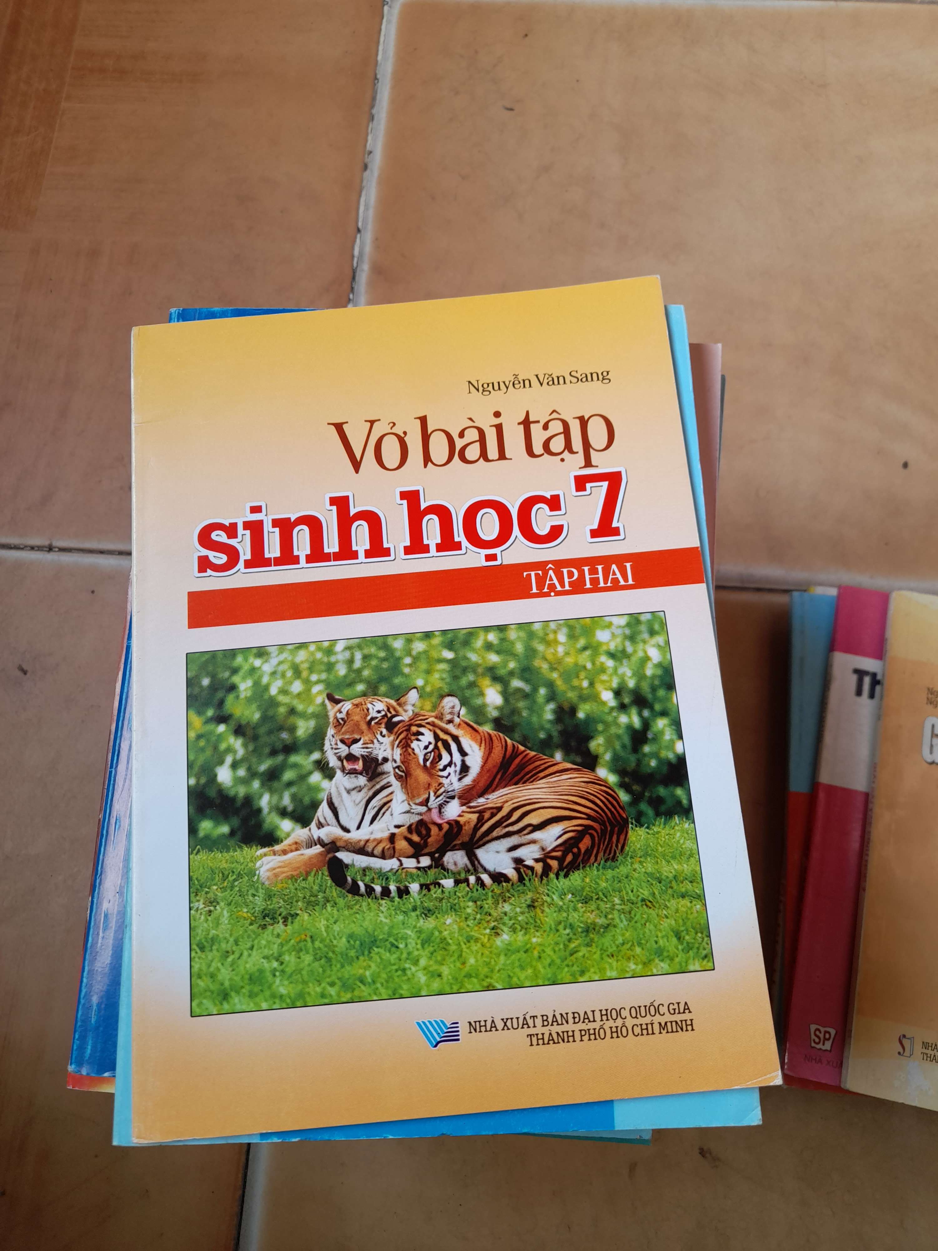 Vở Bài Tập Sinh Học 7 (Tập 2) - Nguyễn Văn Sang 2013 (Tham khảo - luyện thi) VAVO1304-AK3T4