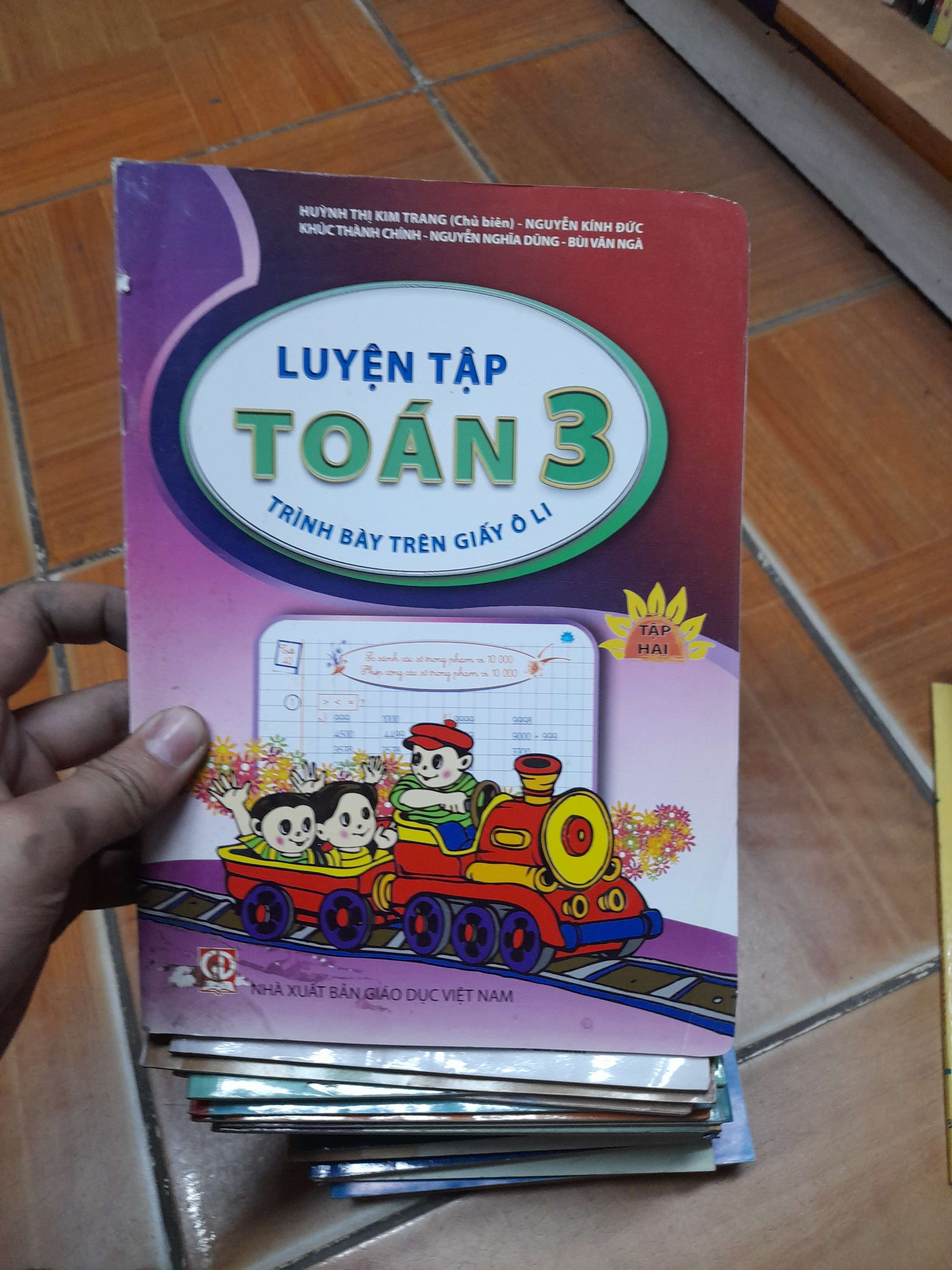 Luyện Tập Toán 3 (Tập 2) – Huỳnh Thị Kim Trang, Nguyễn Kính Đức, Khúc Thành Chính, Nguyễn Nghĩa Dũng, Bùi Văn Ngà 2019 (Tham khảo - luyện thi) VAVO1304-AK3ST1