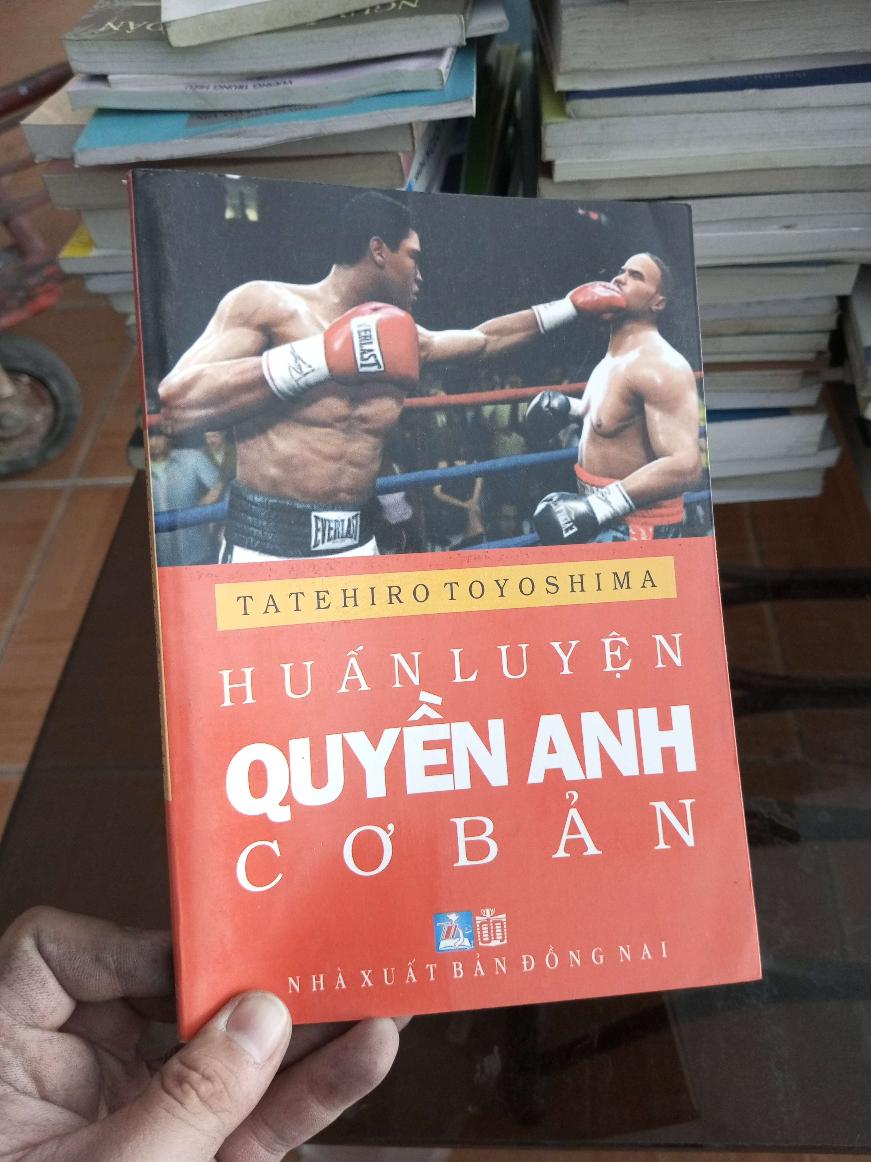 Huấn luyện quyền anh cơ bản - Toyoshima 2011 (Sách Y học - Sức khỏe - Thể thao) VAVO1304-A0
