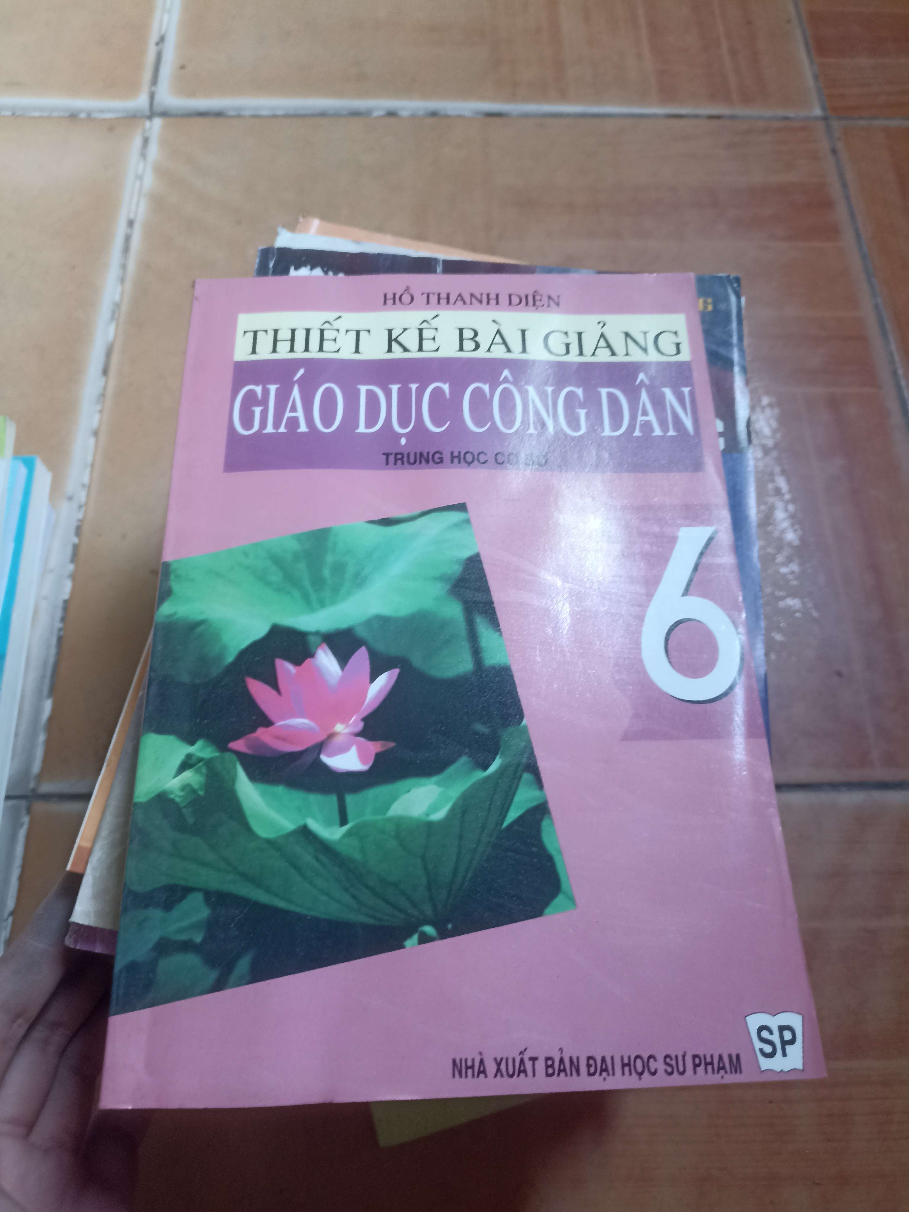 Thiết kế bài giảng giáo dục công dân 6 - Thanh Diện 2003 (Sách giáo khoa - giáo trình) VAVO1304-AK4T1