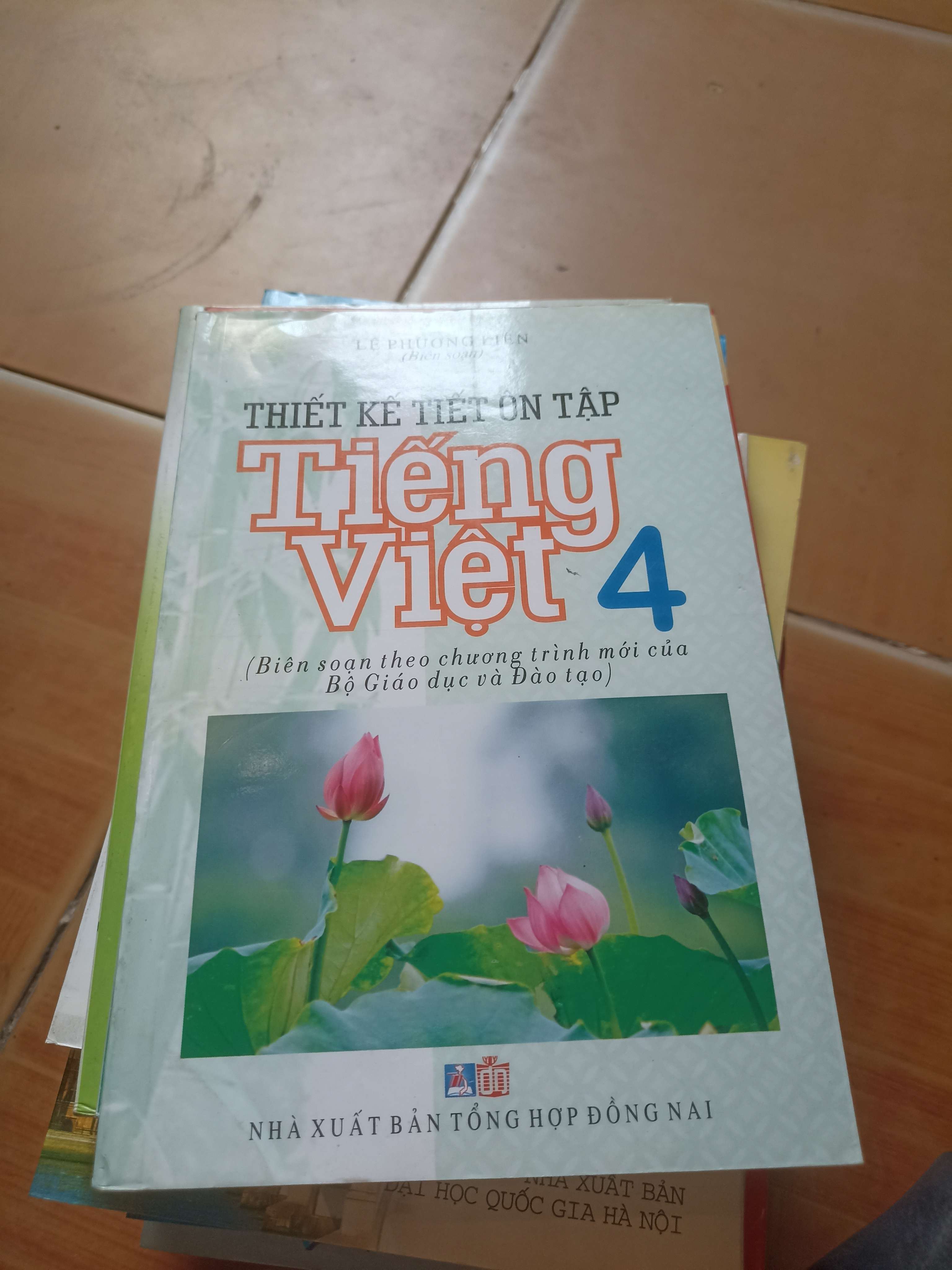 Thiết kế tiết ôn tập tiếng việt 4 2005 (Sách giáo khoa - giáo trình) VAVO1304-AK3ST2