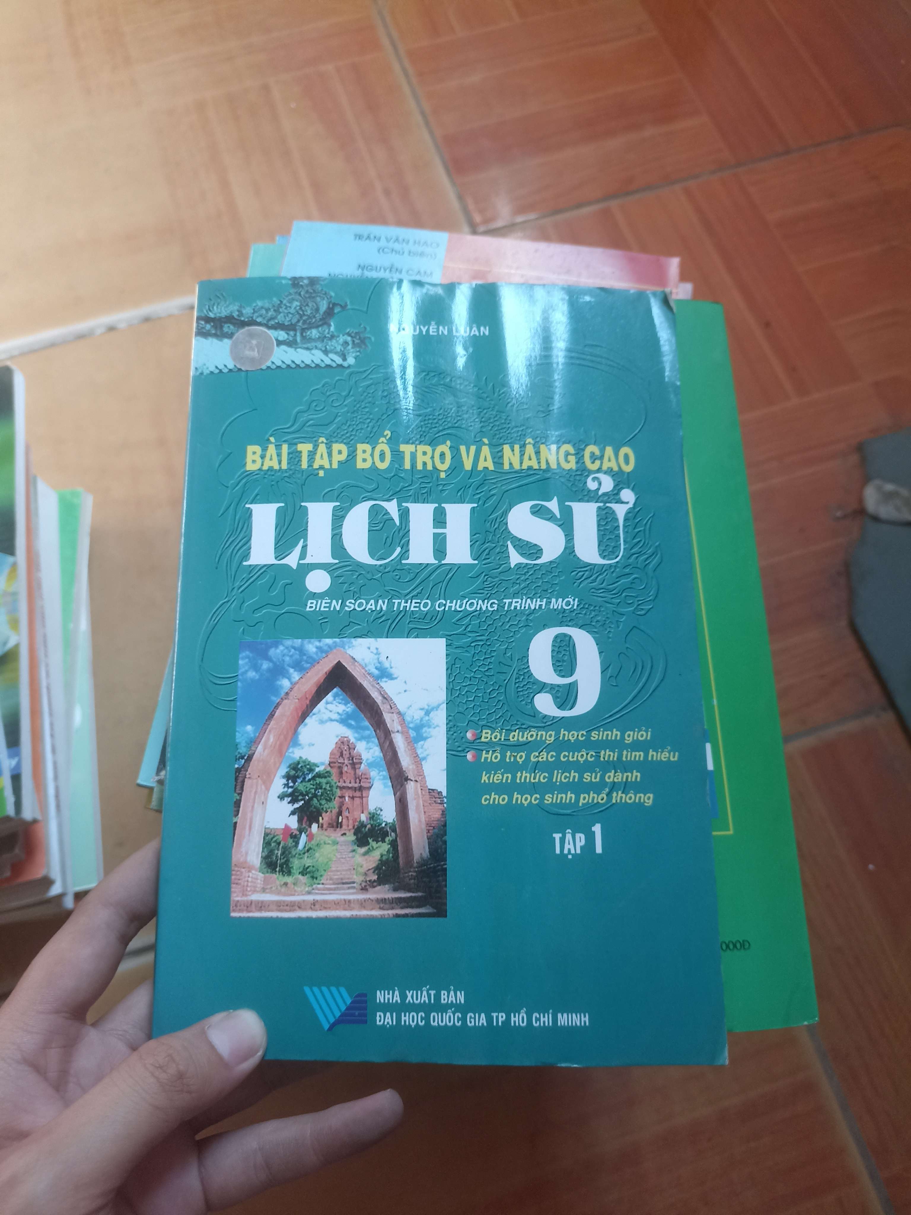 Bài tập bổ trợ và nâng cao lịch sử 9 - Nguyễn Luân 2007 (Giáo khoa) VAVO1304-AK3ST3