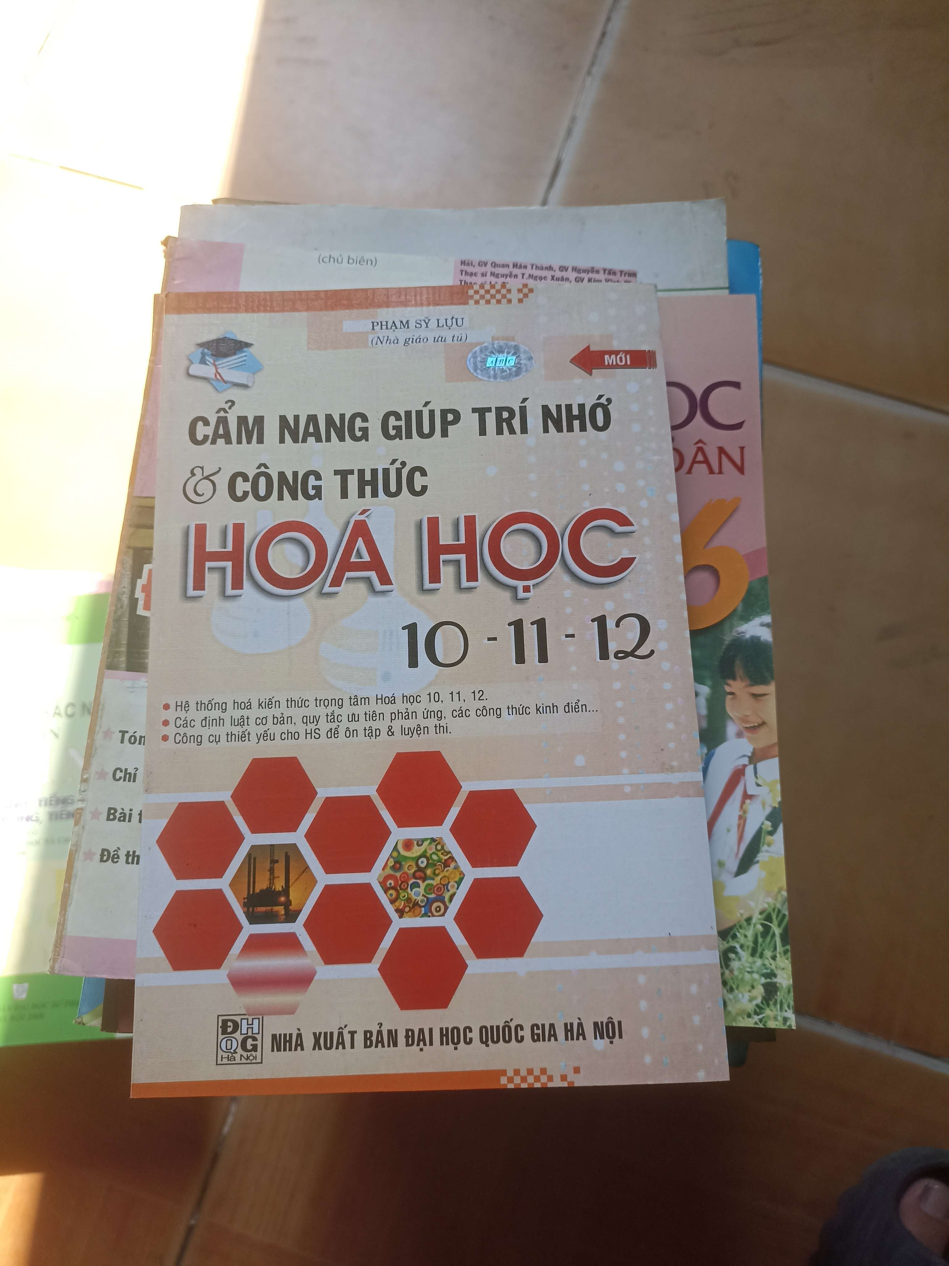 Cẩm Nang Giúp Trí Nhớ & Công Thức Hoá Học 10-11-12 – Phạm Sỹ Lựu 2012 (Tham khảo - luyện thi) VAVO1304-AK3ST2