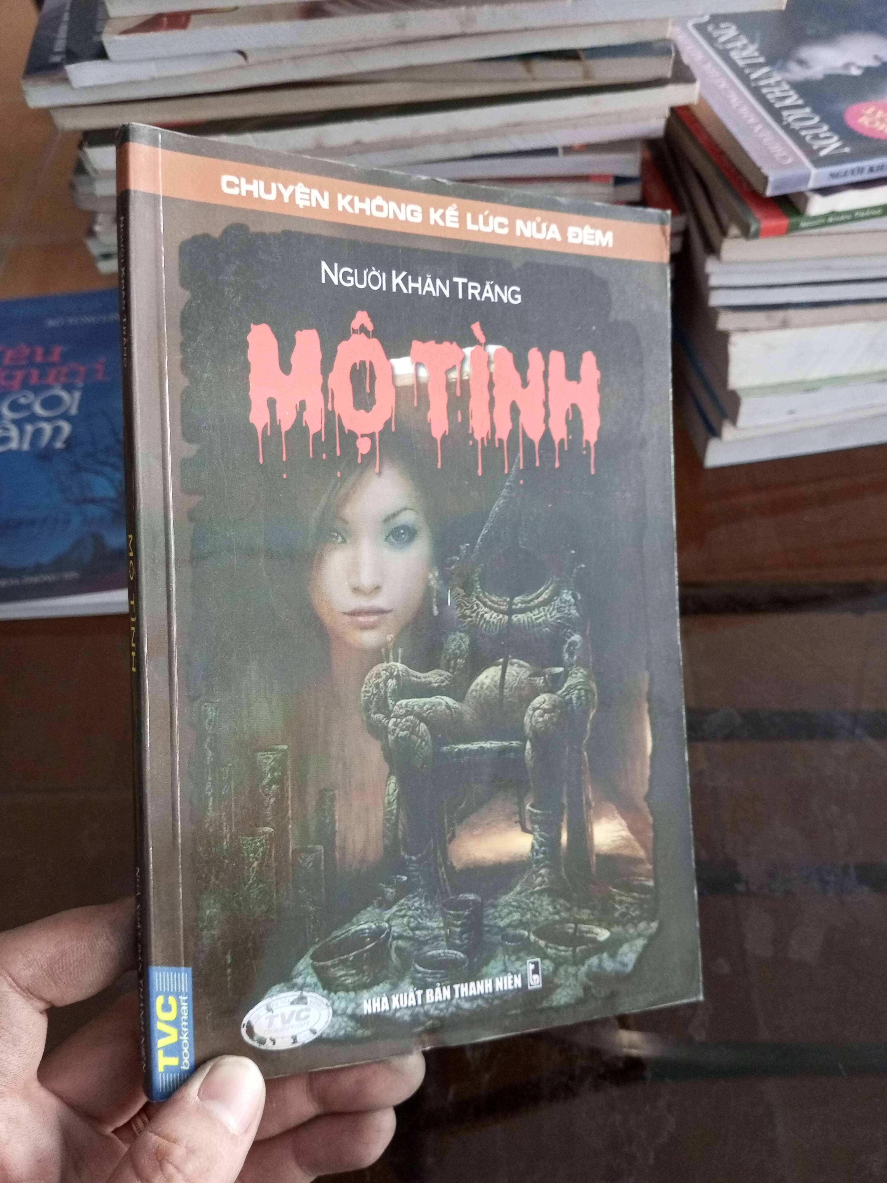 Mộ tình - Người Khăn Trắng 2008 (Truyện kinh dị) VAVO1304-A0