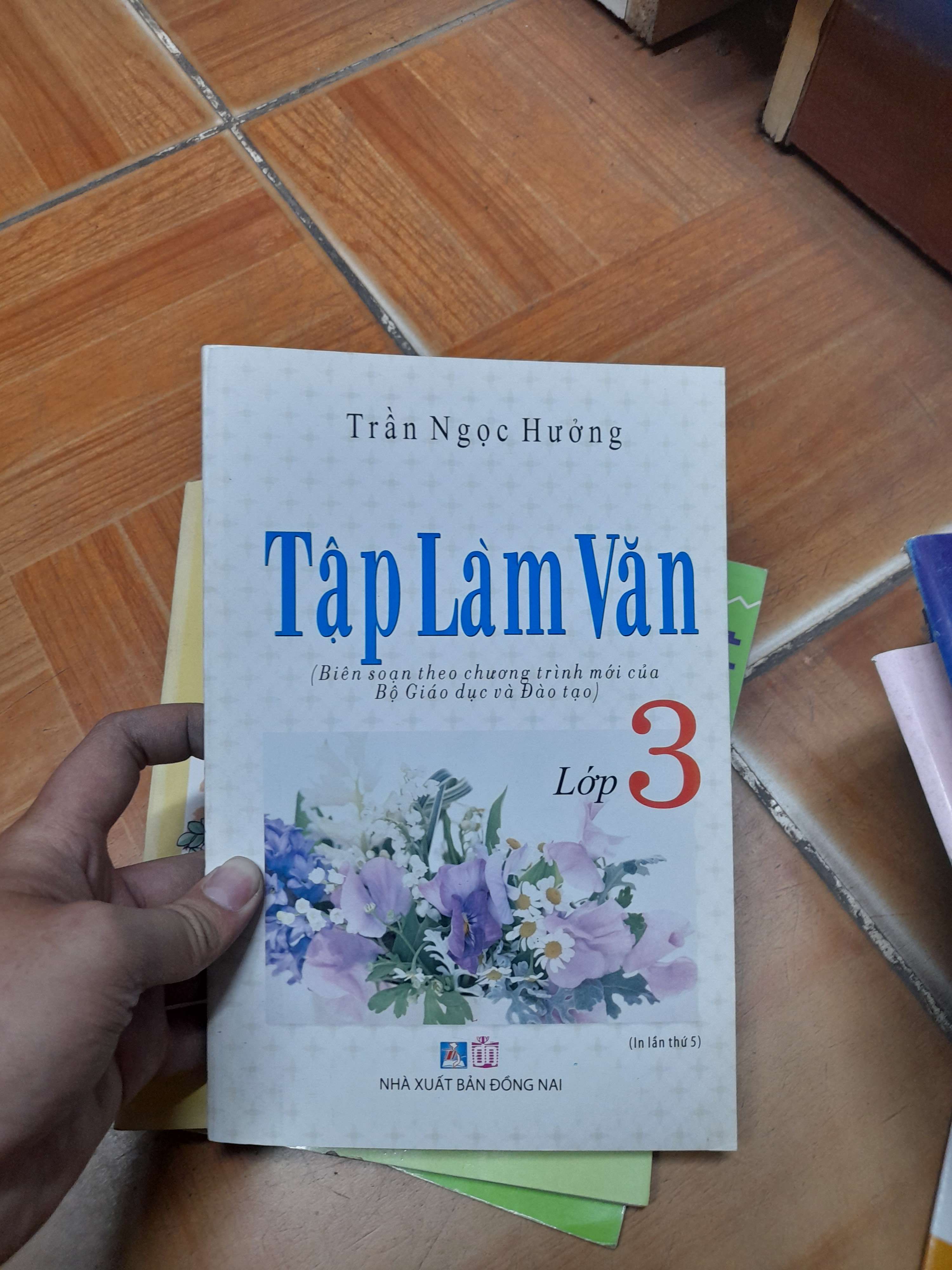 Tập Làm Văn Lớp 3 - Trần Ngọc Hưởng 2016 (Tham khảo - luyện thi) VAVO1304-AK3ST1