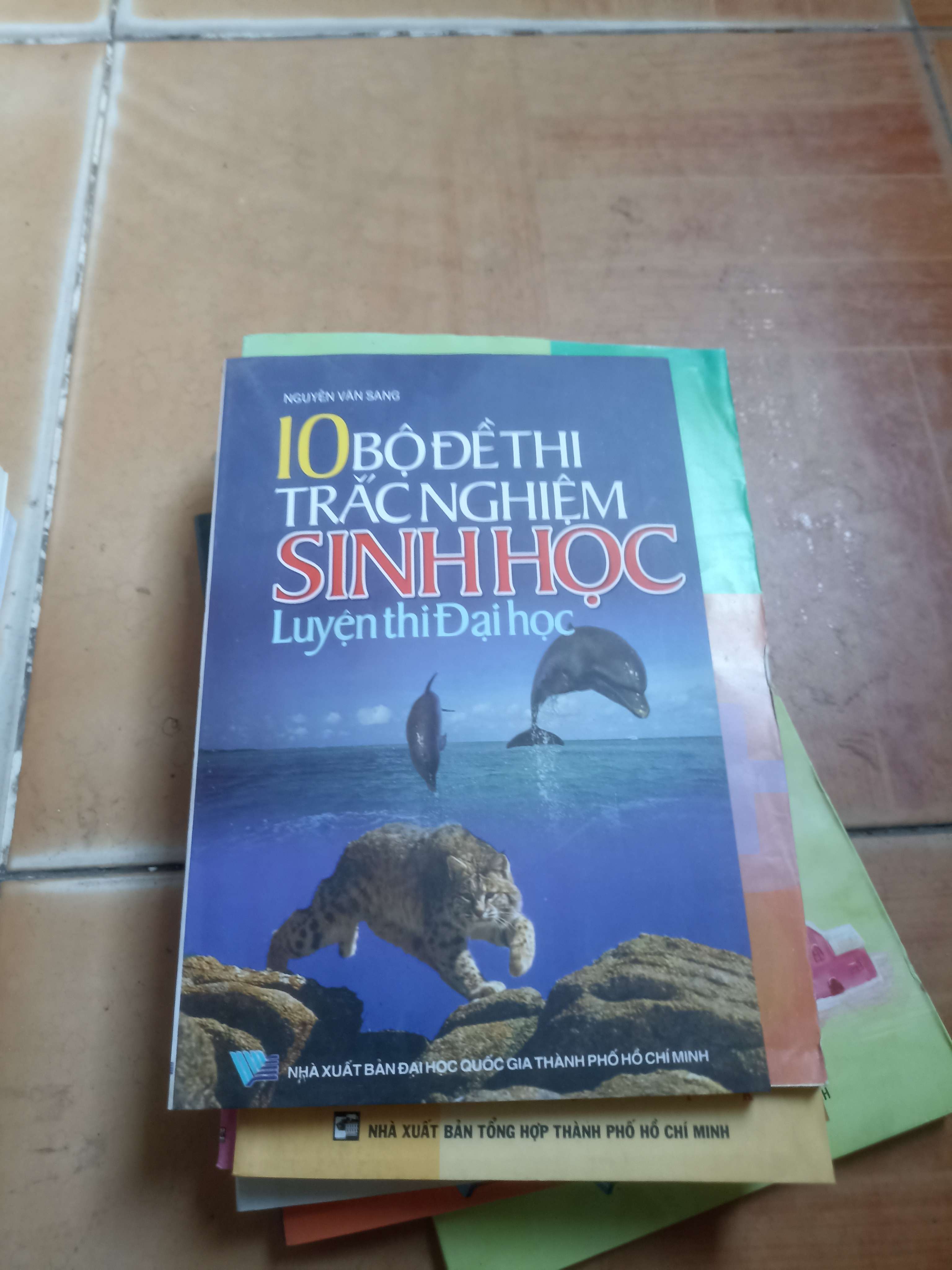 10 bộ đề thi trắc nghiệm sinh học luyện thi đại học - Văn Sang 2007 (Tham khảo - luyện thi) VAVO1304-AK4T1