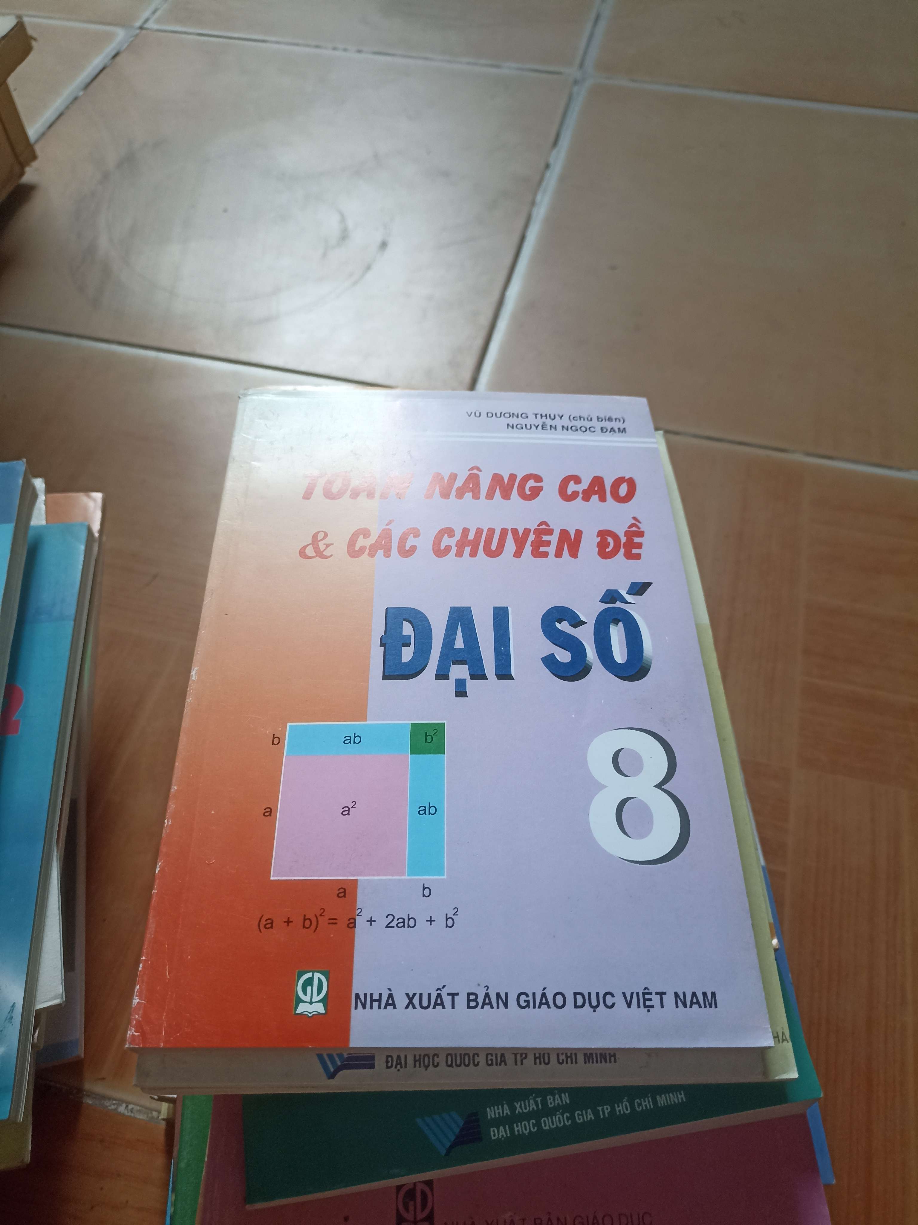 Toán nâng cao và các chuyên đề đại số 8 - Dương Thụy 2012 (Giáo khoa) VAVO1304-AK3ST3