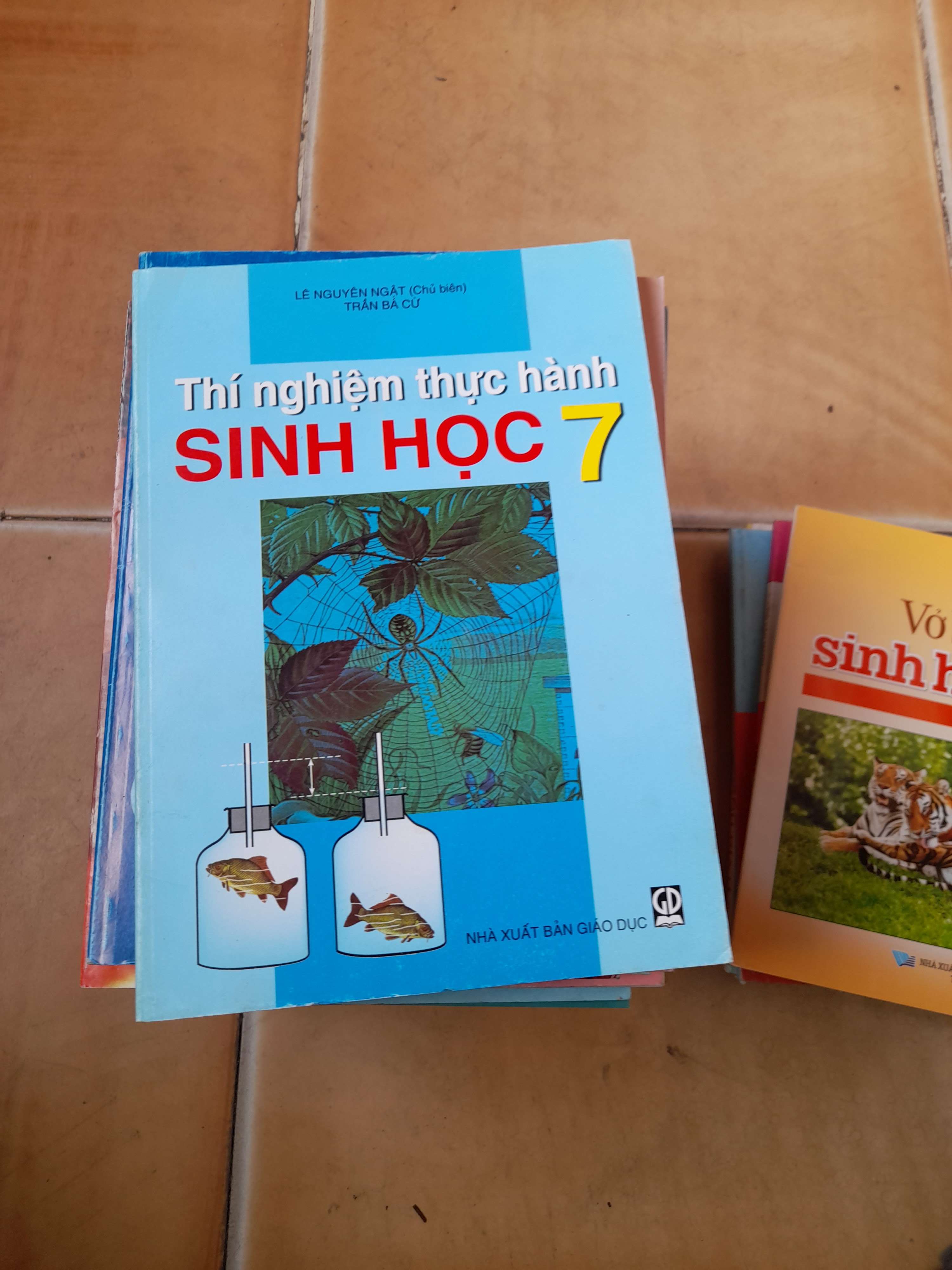 Thí Nghiệm Thực Hành Sinh Học 7 - Lê Nguyên Ngật, Trần Bá Cứ 2005 (Tham khảo - luyện thi) VAVO1304-AK3T4