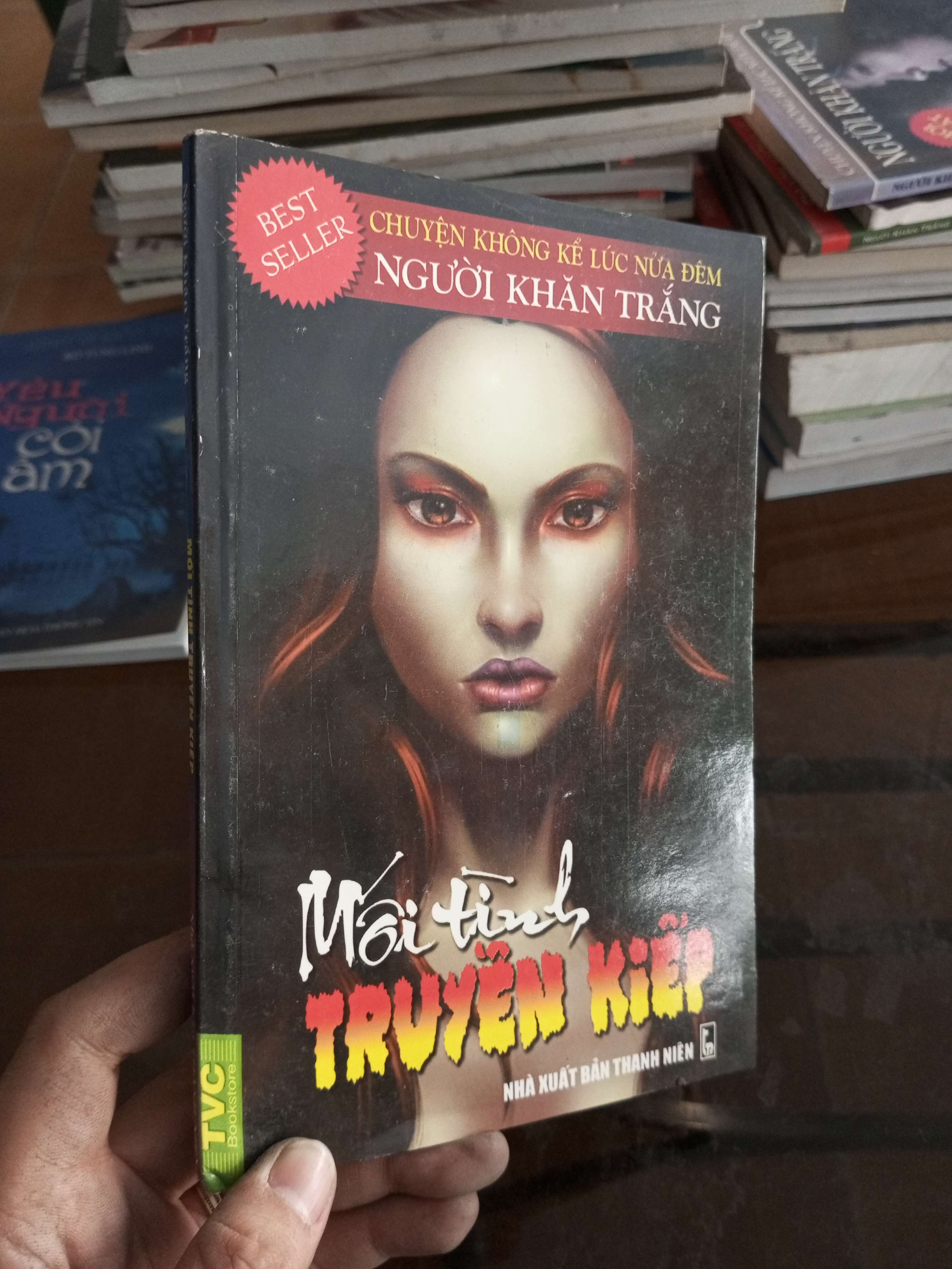 Mối tình truyền kiếp - Người Khăn Trắng 2011 (Truyện kinh dị) VAVO1304-A0