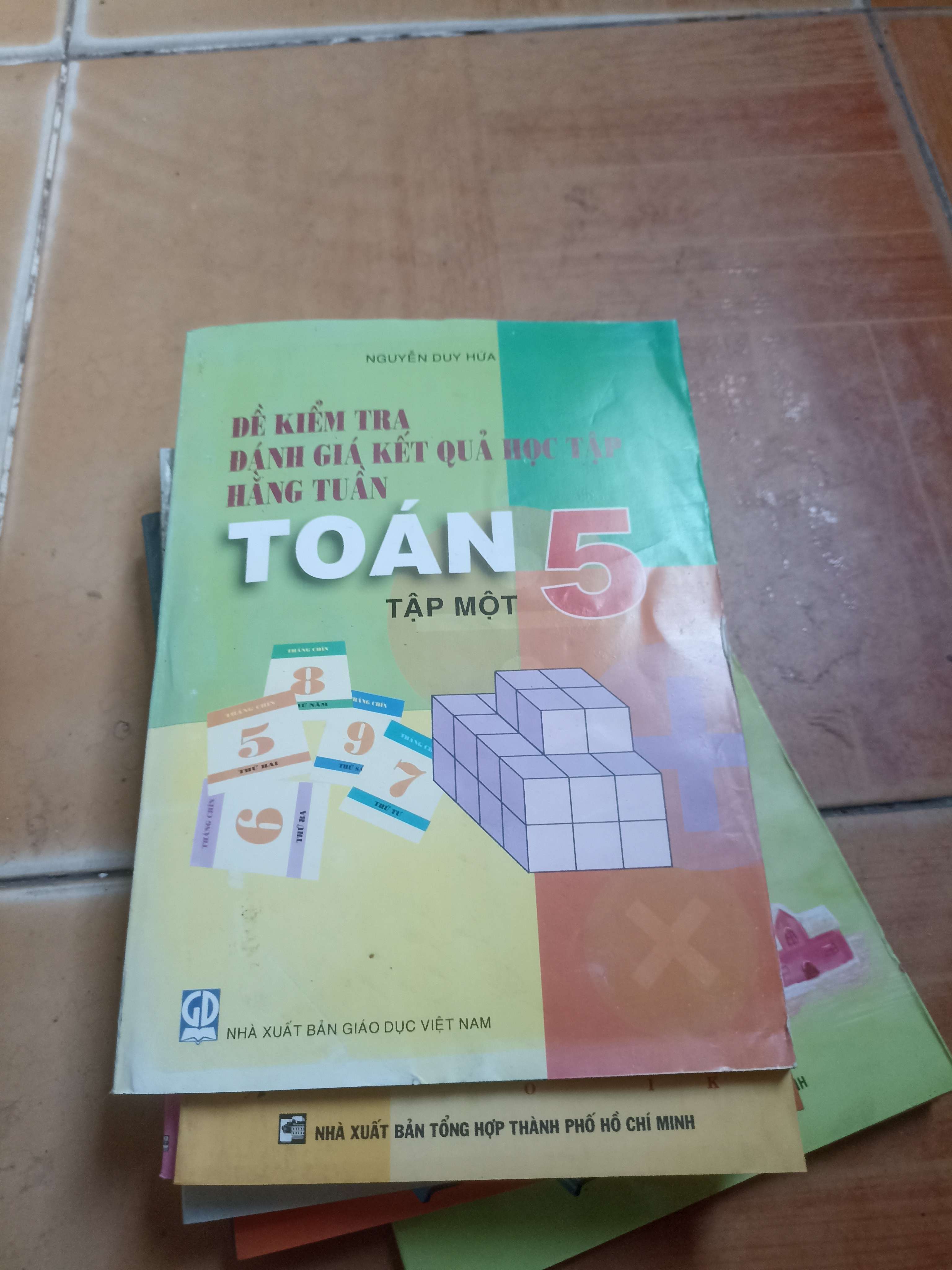 Đề kiểm tra đánh giá kết quả học tập hằng tuần toán 5 tập một - Duy Hứa 2012 (Tham khảo - luyện thi) VAVO1304-AK4T1