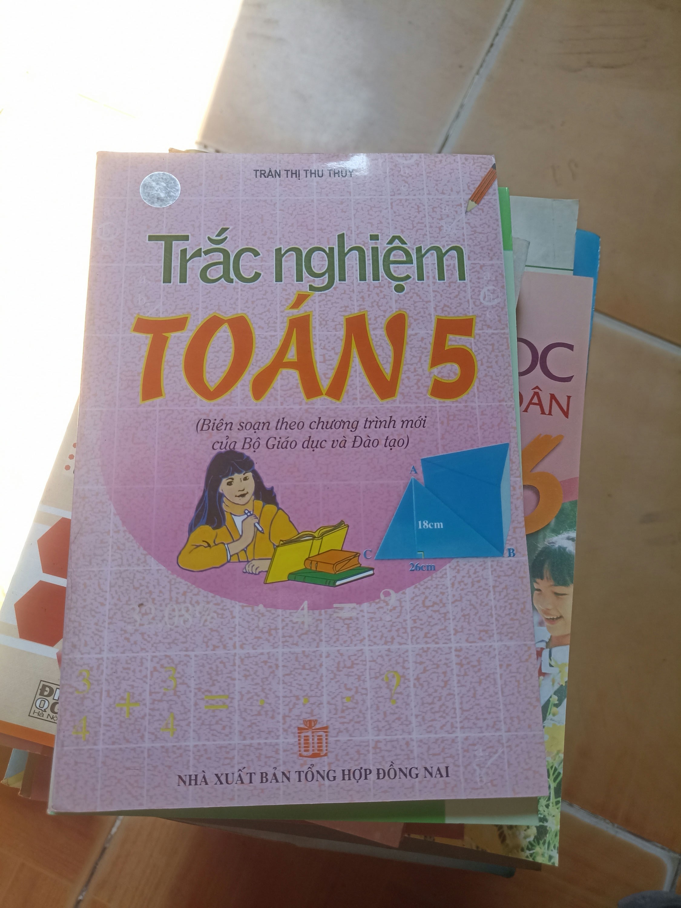 Trắc Nghiệm Toán 5 – Trần Thị Thu Thủy 2008 (Tham khảo - luyện thi) VAVO1304-AK3ST2