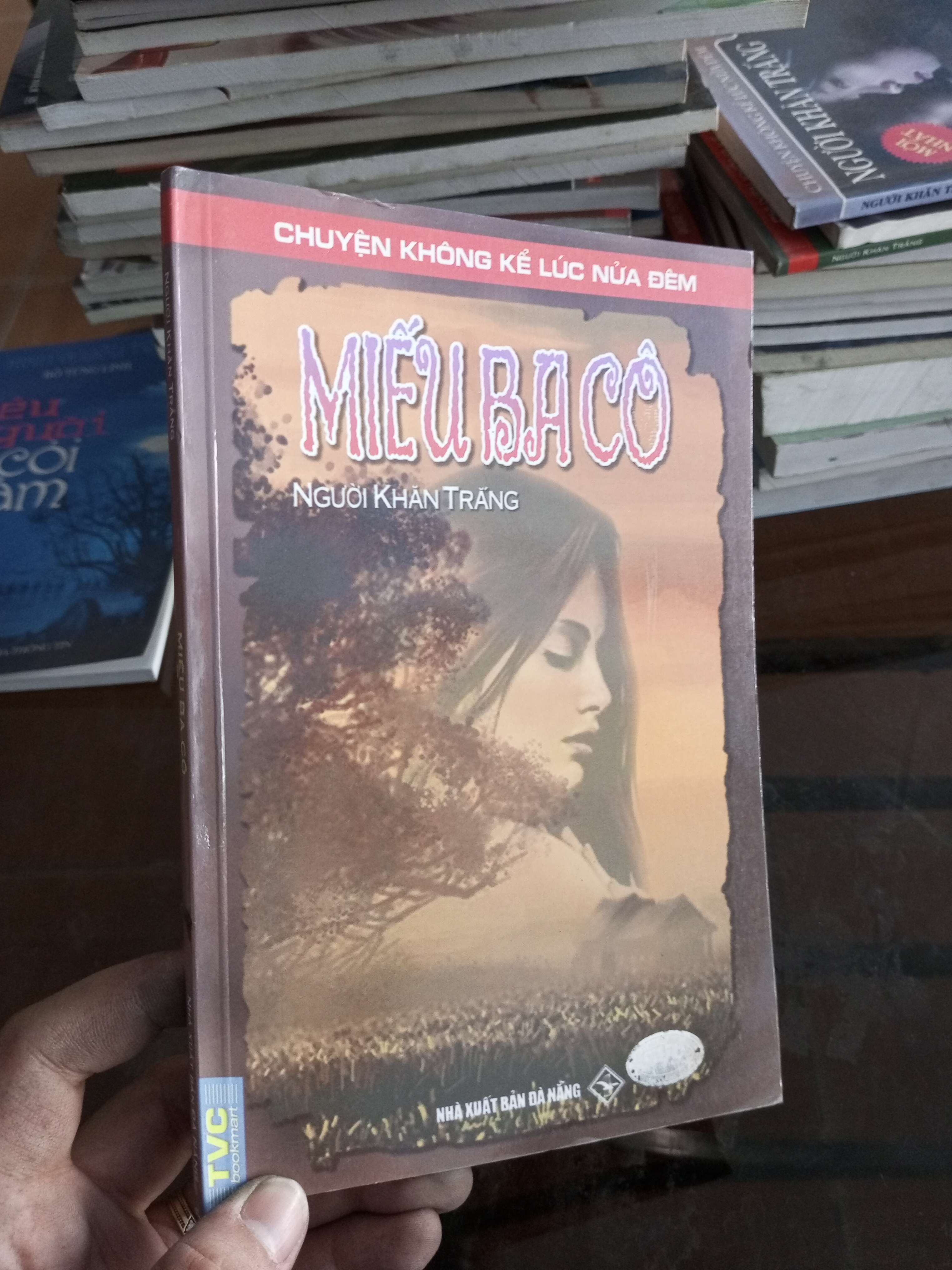 Miếu ba cô - Người Khăn Trắng 2007 (Truyện kinh dị) VAVO1304-A0