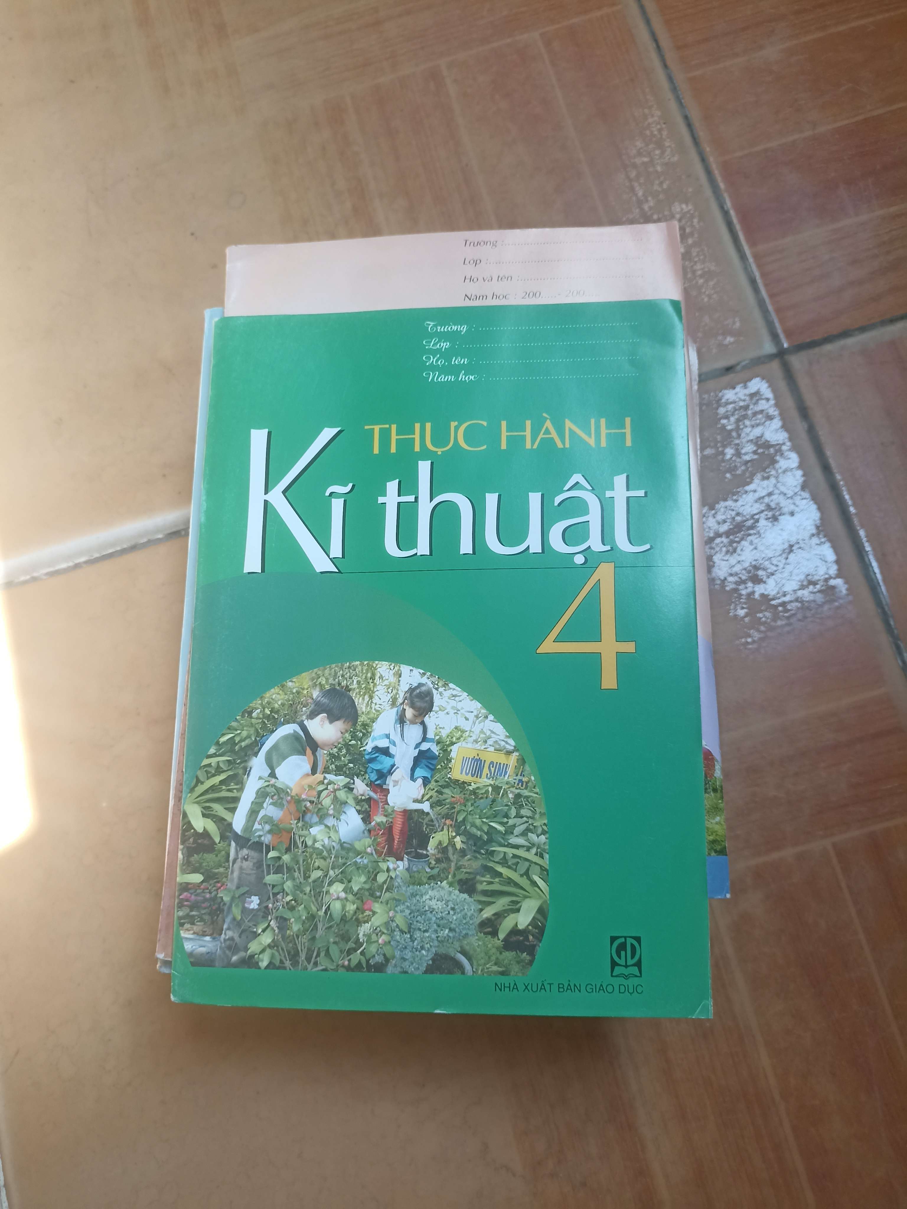 Thực Hành Kĩ Thuật 4 2007 (Giáo khoa) VAVO1304-AK3ST2