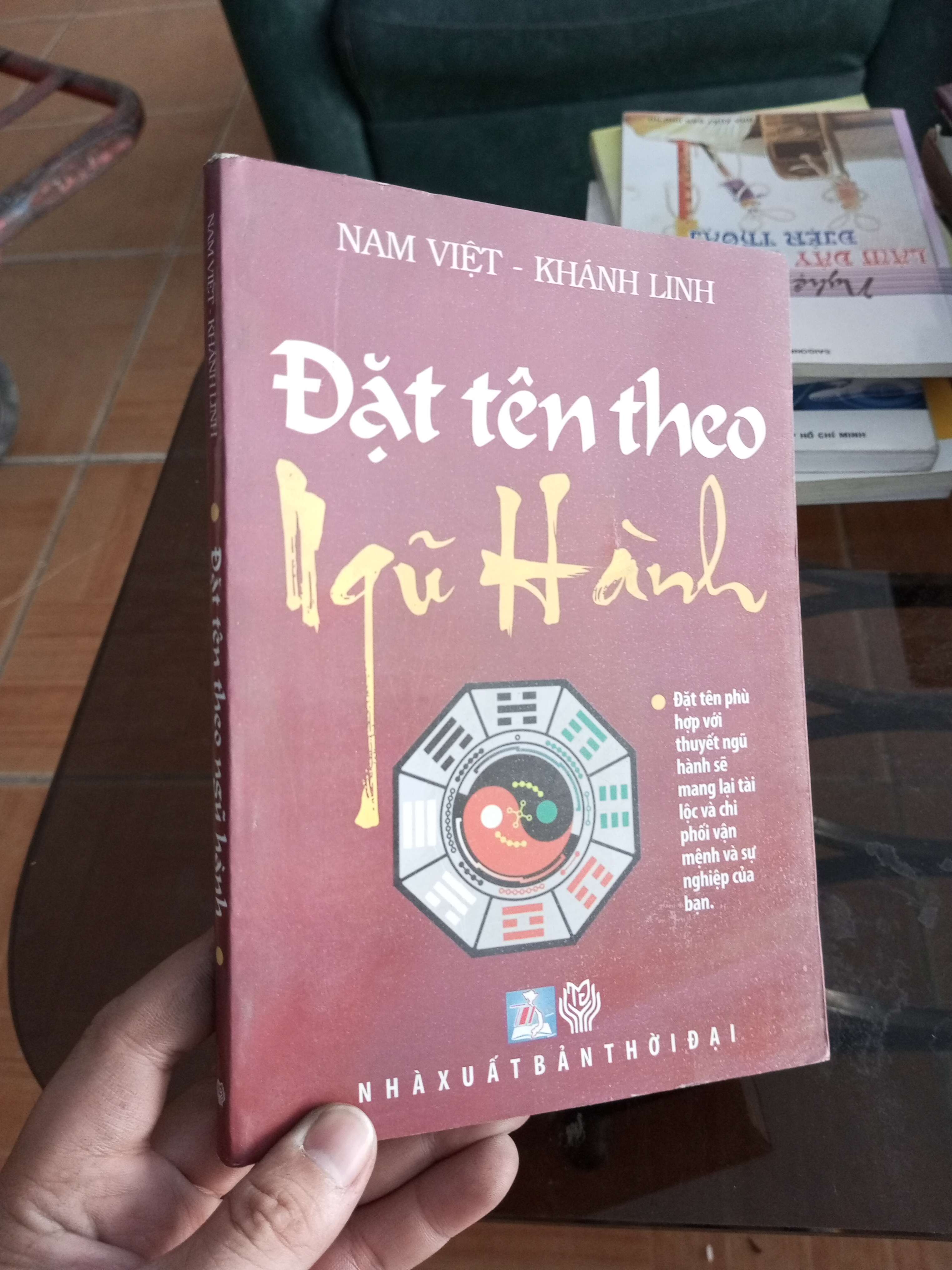 Đặt tên theo ngũ hành - Nam Việt 2009 (Sách tôn giáo - tâm linh) VAVO1304-A0