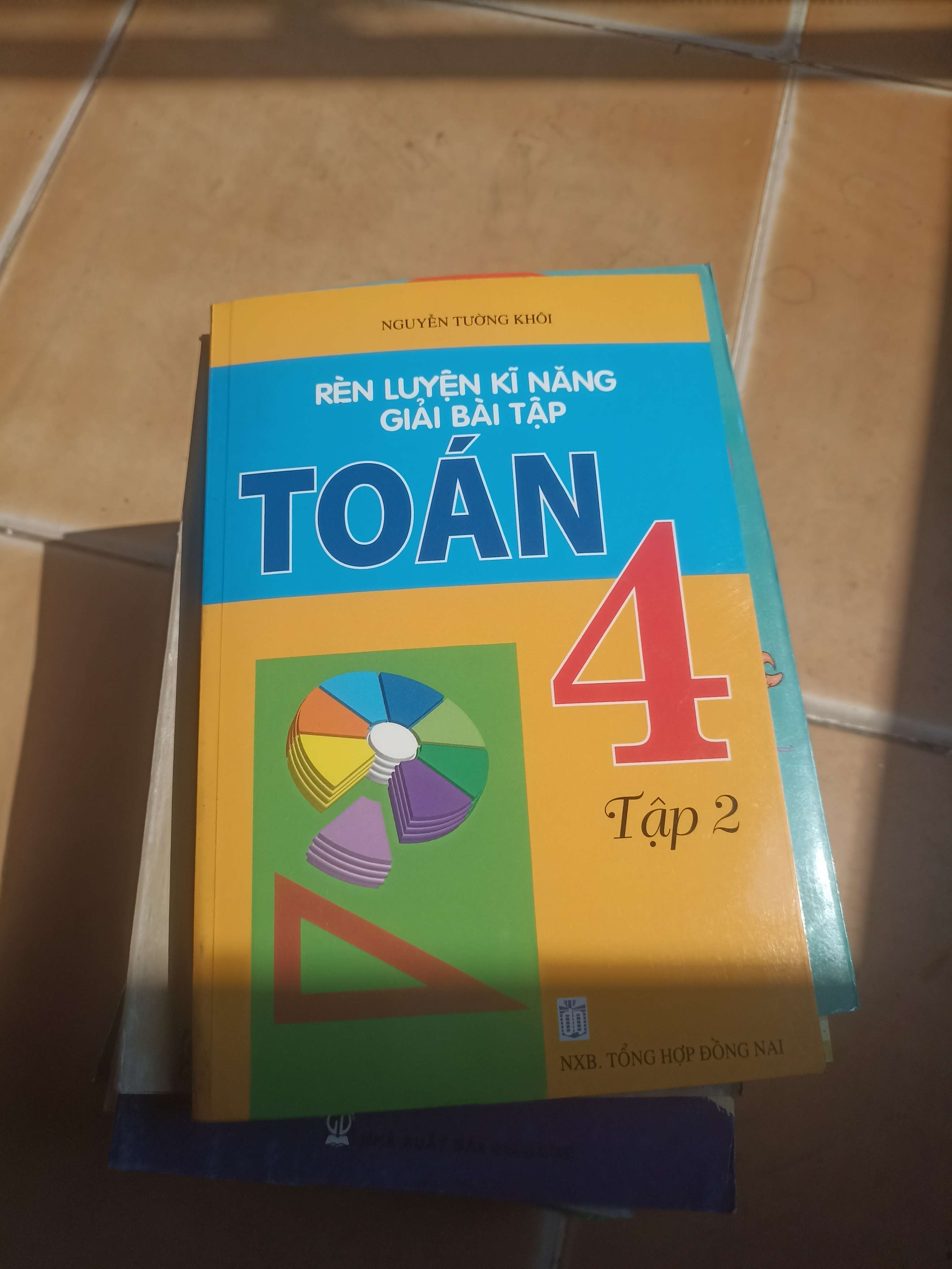 Rèn Luyện Kĩ Năng Giải Bài Tập Toán 4 (Tập 2) – Nguyễn Tường Khôi 2007 (Giáo khoa) VAVO1304-AK3ST2