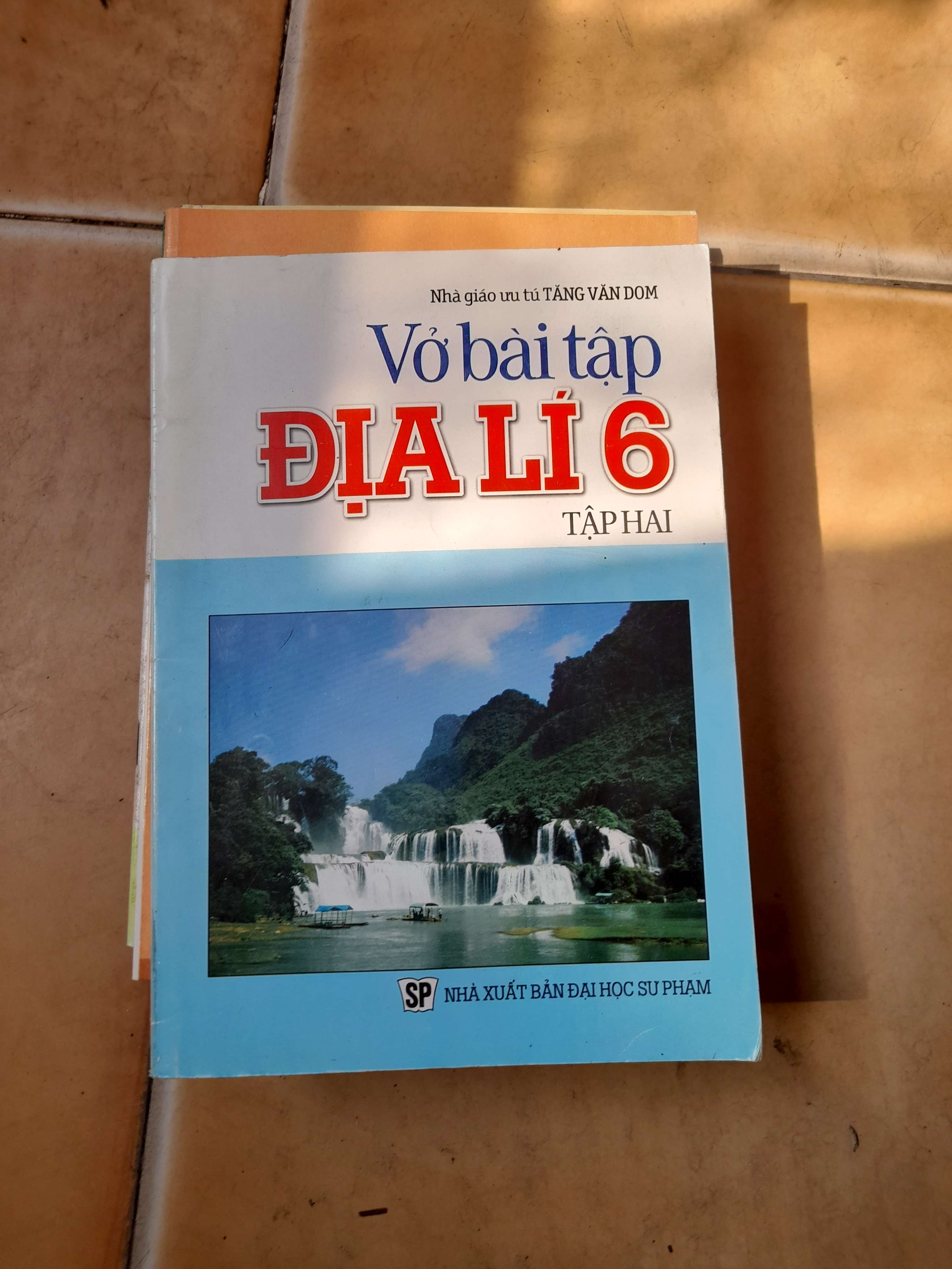 Vở Bài Tập Địa Lí 6 (Tập 2) - Tăng Văn Dom 2013 (Tham khảo - luyện thi) VAVO1304-AK3T3