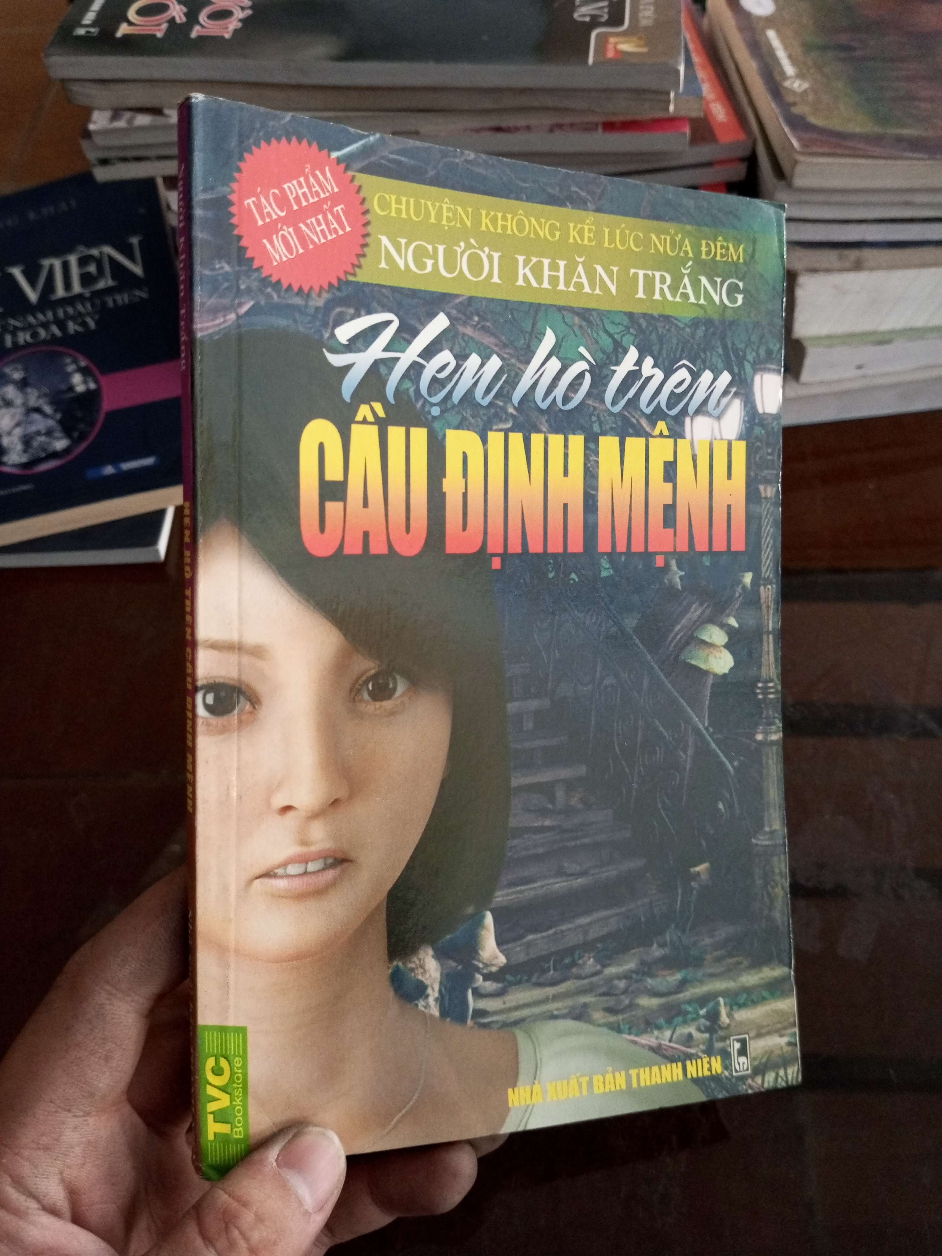 Hẹn hò trên cầu định mệnh - Người Khăn Trắng (Truyện kinh dị) VAVO1304-A0