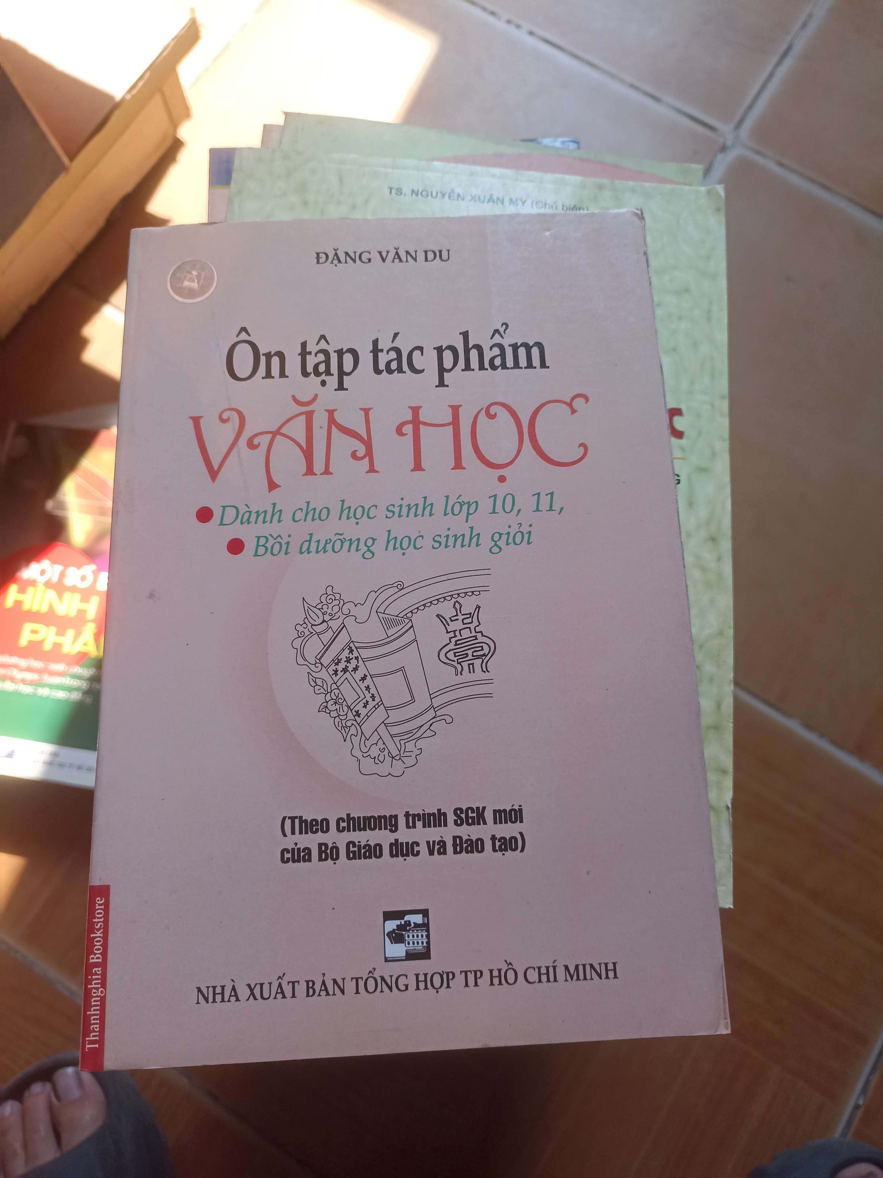 Ôn tập tác phẩm văn học - Văn Du 2008 (Tham khảo - luyện thi) VAVO1304-AK3ST2