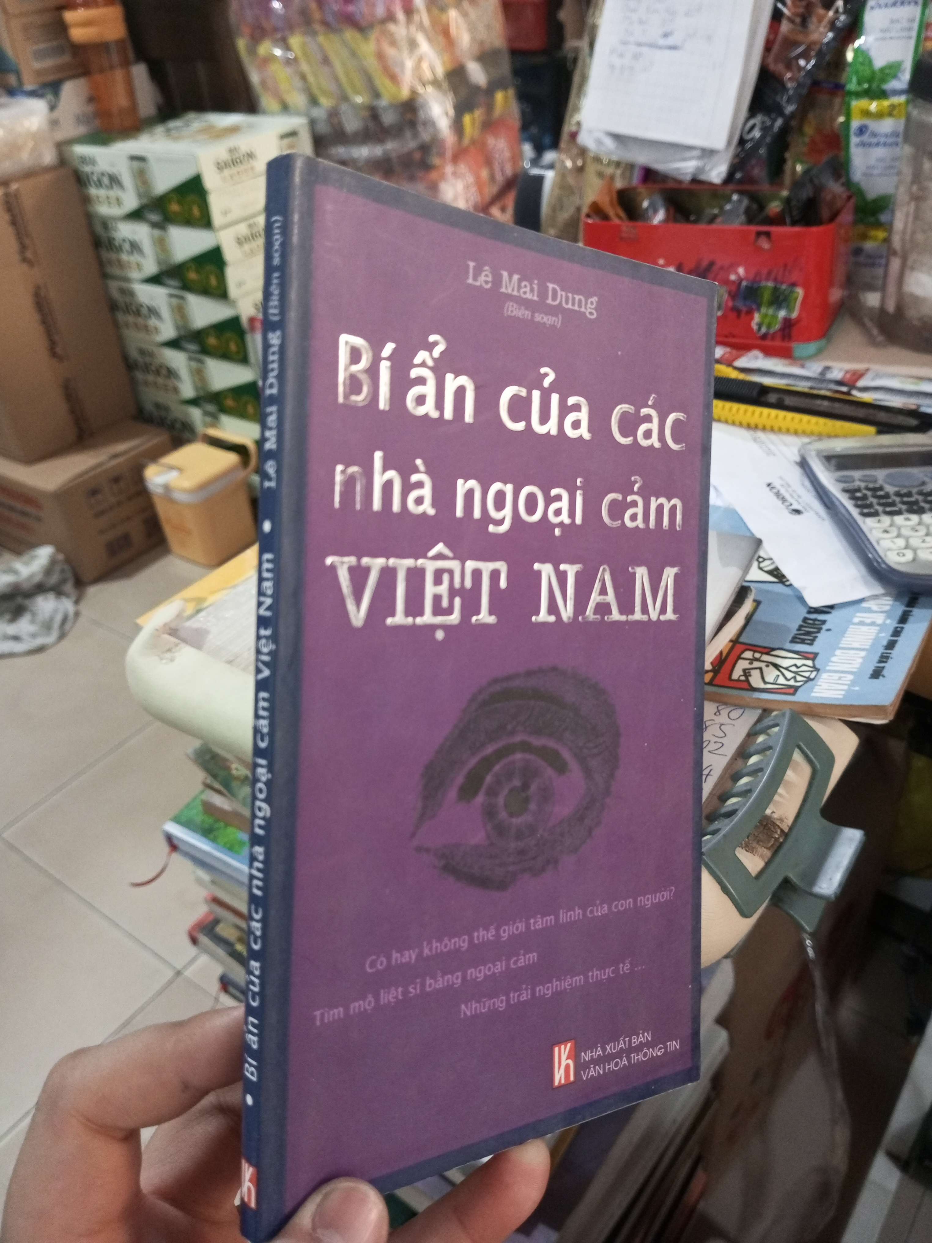 Bí Ẩn Của Các Nhà Ngoại Cảm Việt Nam - Lê Mai Dung mới 90% ố nhẹ (Văn học Việt Nam) HCM1304 (NSX)