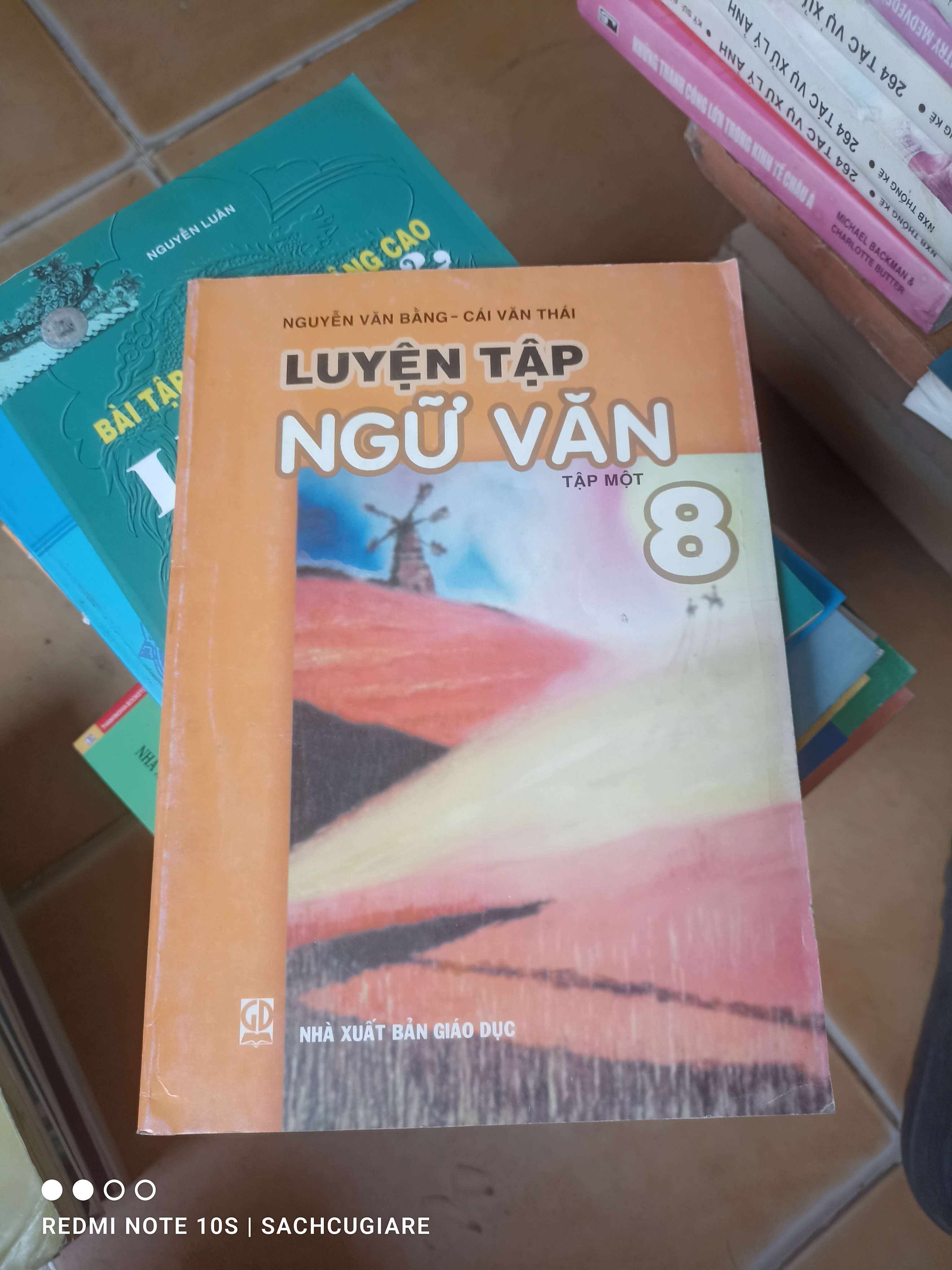 Luyện Tập Ngữ Văn 8 (Tập 1) - Nguyễn Văn Bằng, Cái Văn Thái 2009 (Tham khảo - luyện thi) VAVO1304-AK3T3