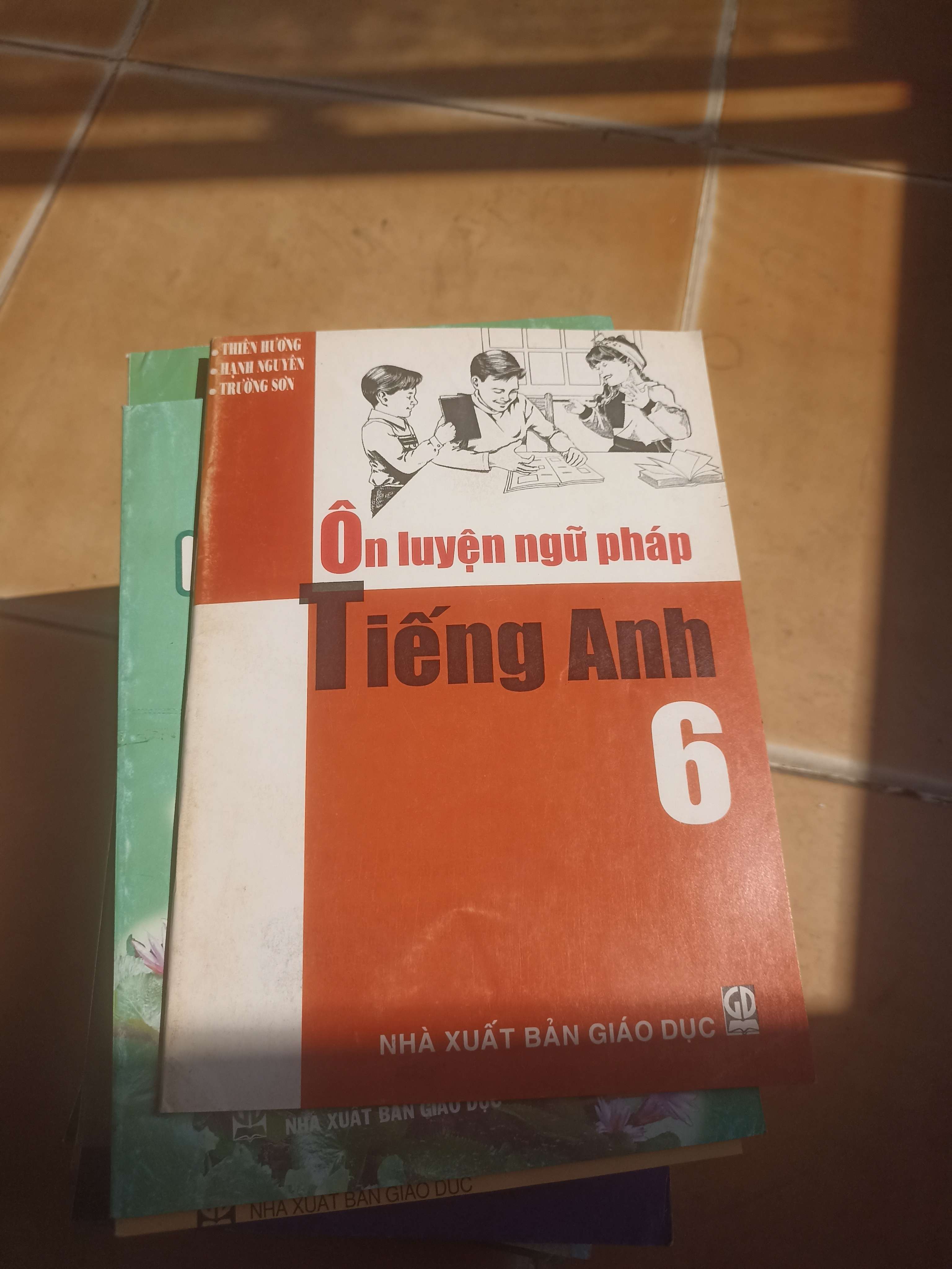 Ôn Luyện Ngữ Pháp Tiếng Anh 6 – Thiên Hương, Hạnh Nguyên, Trường Sơn 2006 (Sách tự học tiếng Anh) VAVO1304-AK3ST2