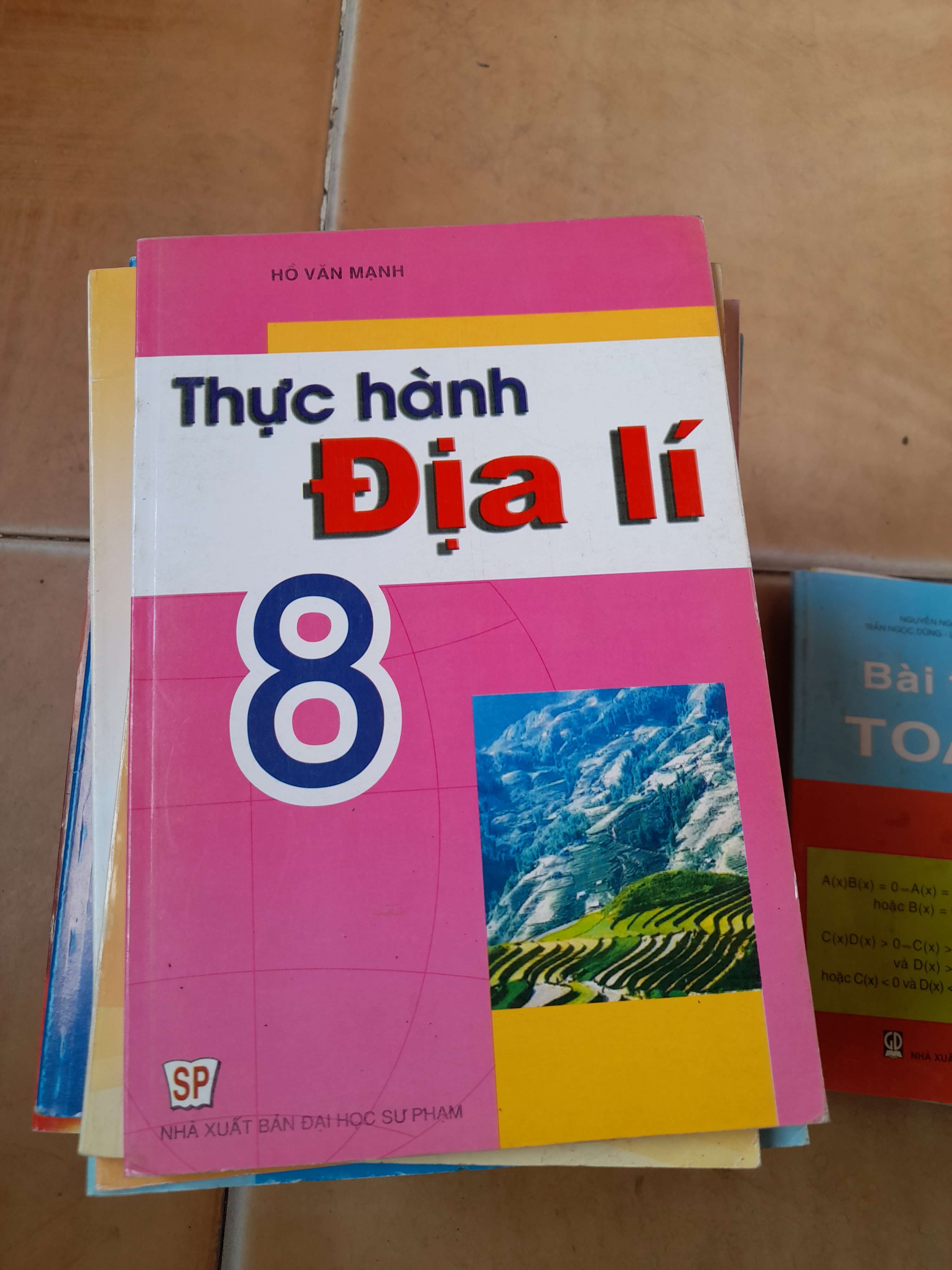 Thực hành Địa lí 8 - Hồ Văn Mạnh 2009 (Tham khảo - luyện thi) VAVO1304-AK3T4