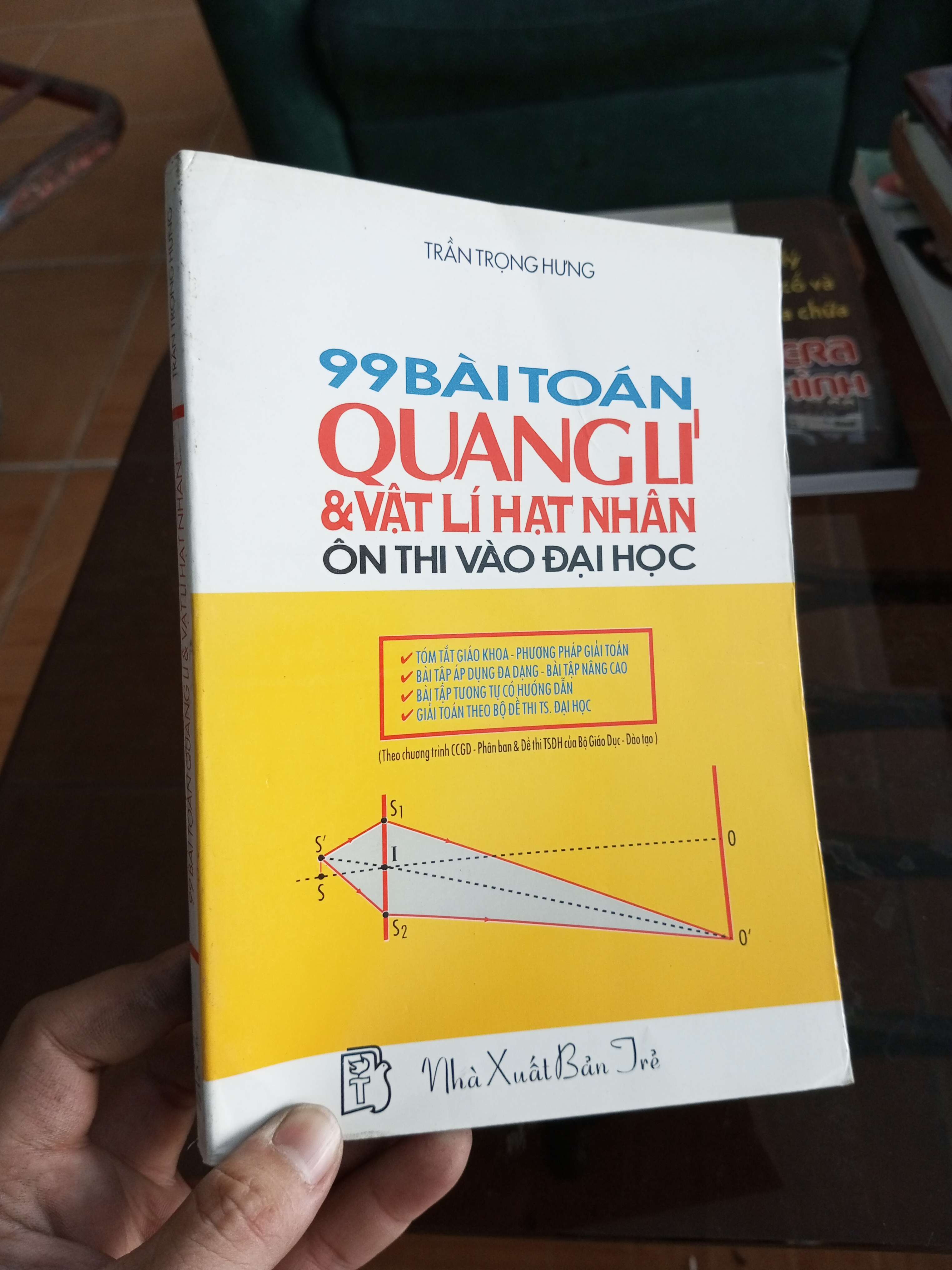 99 bài toán quang lí và vật lí hạt nhân - Trọng Hưng 1998 (Tham khảo - luyện thi) VAVO1304-A0