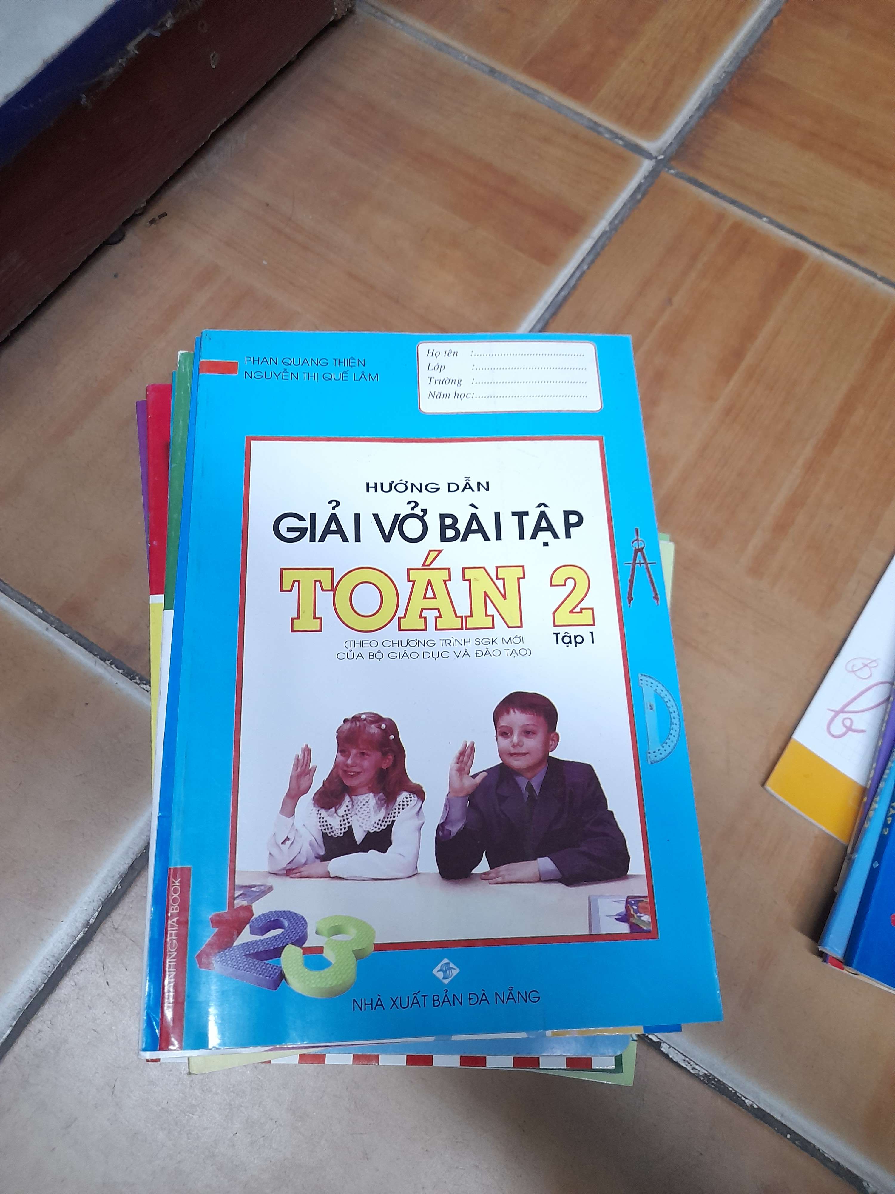 Hướng Dẫn Giải Vở Bài Tập Toán 2 (Tập 1) - Phan Quang Thiện, Nguyễn Thị Quế Lâm 2006 (Tham khảo - luyện thi) VAVO1304-AK3ST1