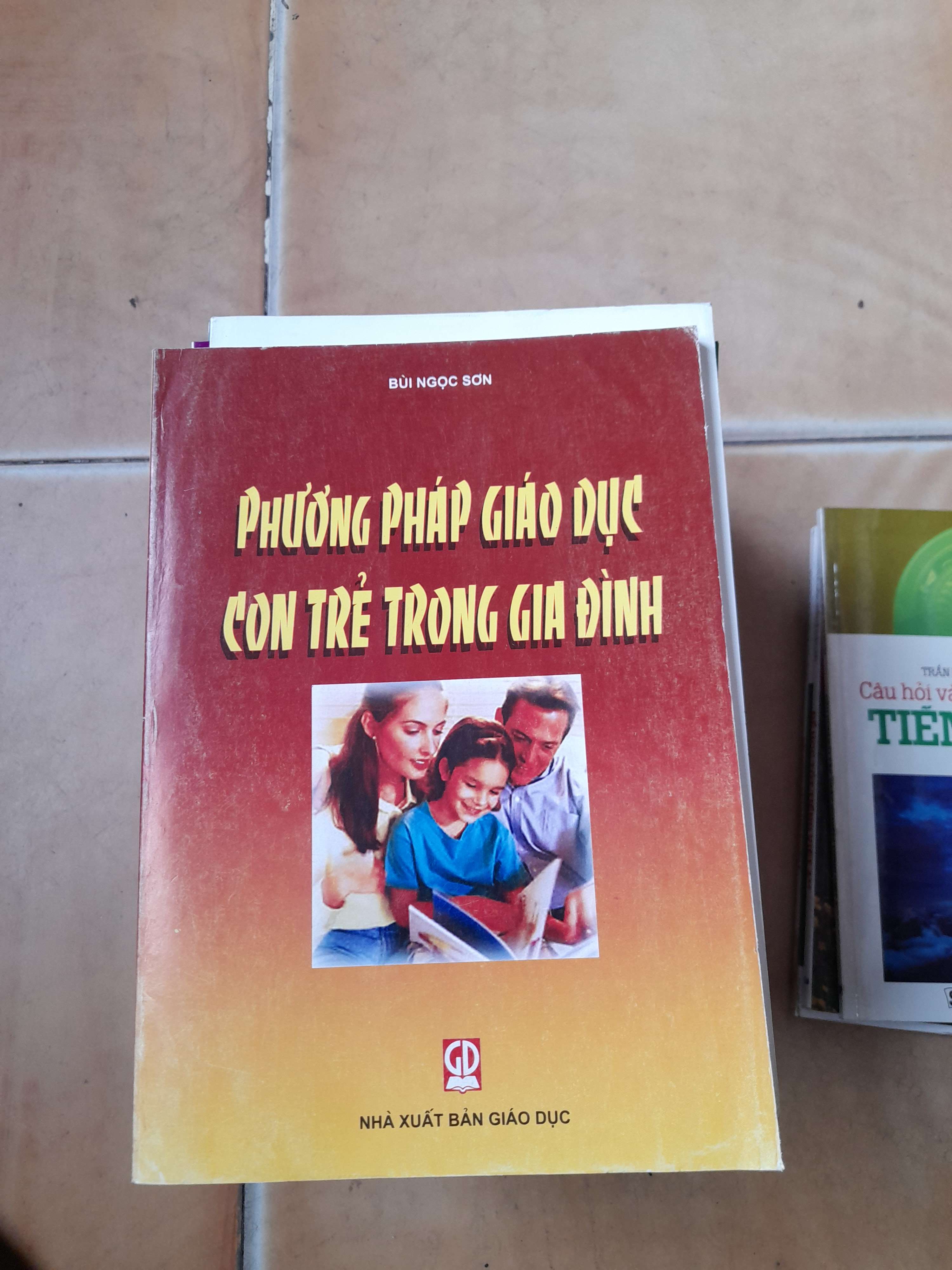Phương Pháp Giáo Dục Con Trẻ Trong Gia Đình - Bùi Ngọc Sơn 2008 (Sách làm cha mẹ) VAVO1304-AK3ST1