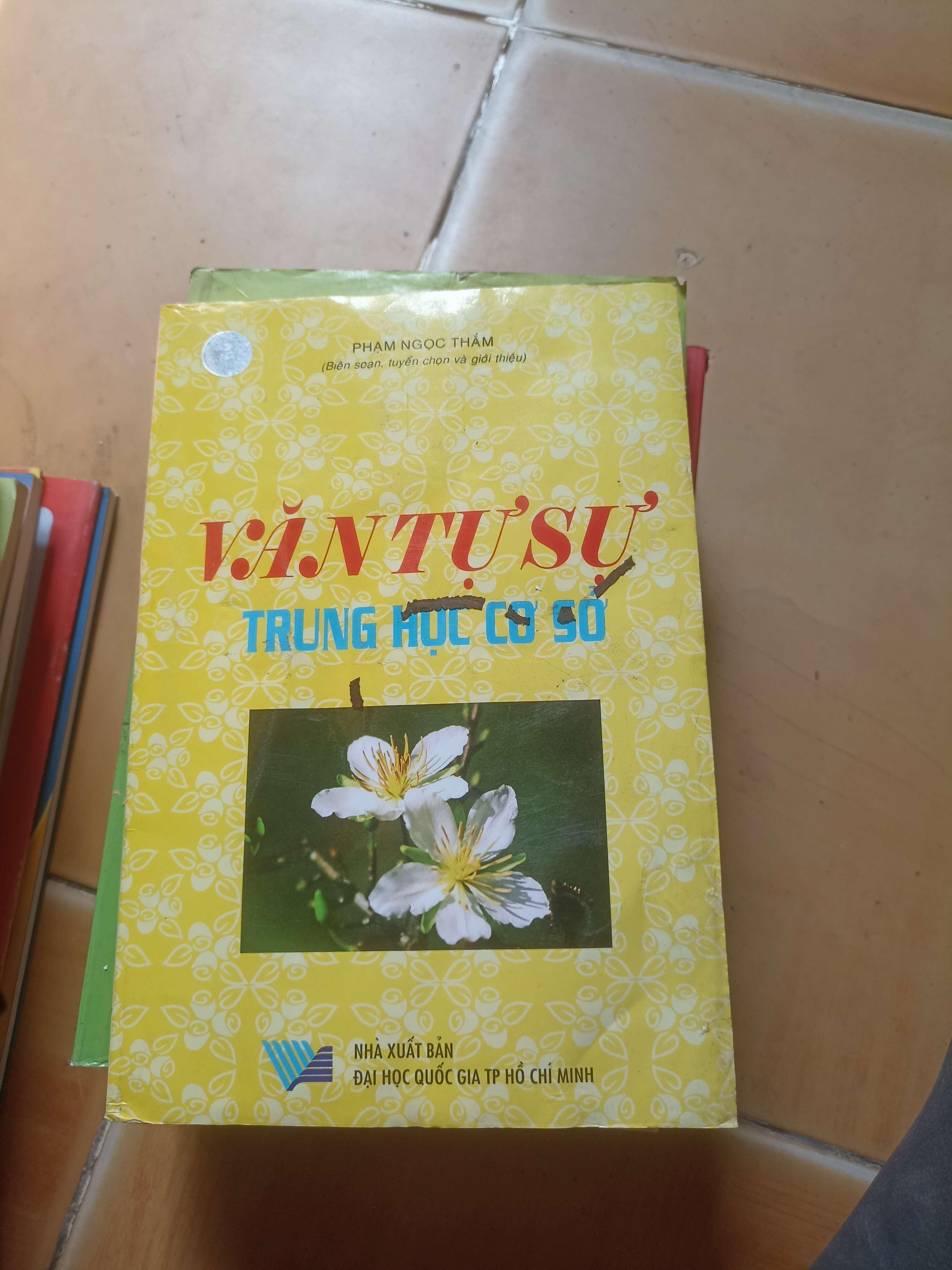 Văn tự sự trung học cơ sở - Ngọc Thắm 2006 (Giáo khoa) VAVO1304-AK3ST2