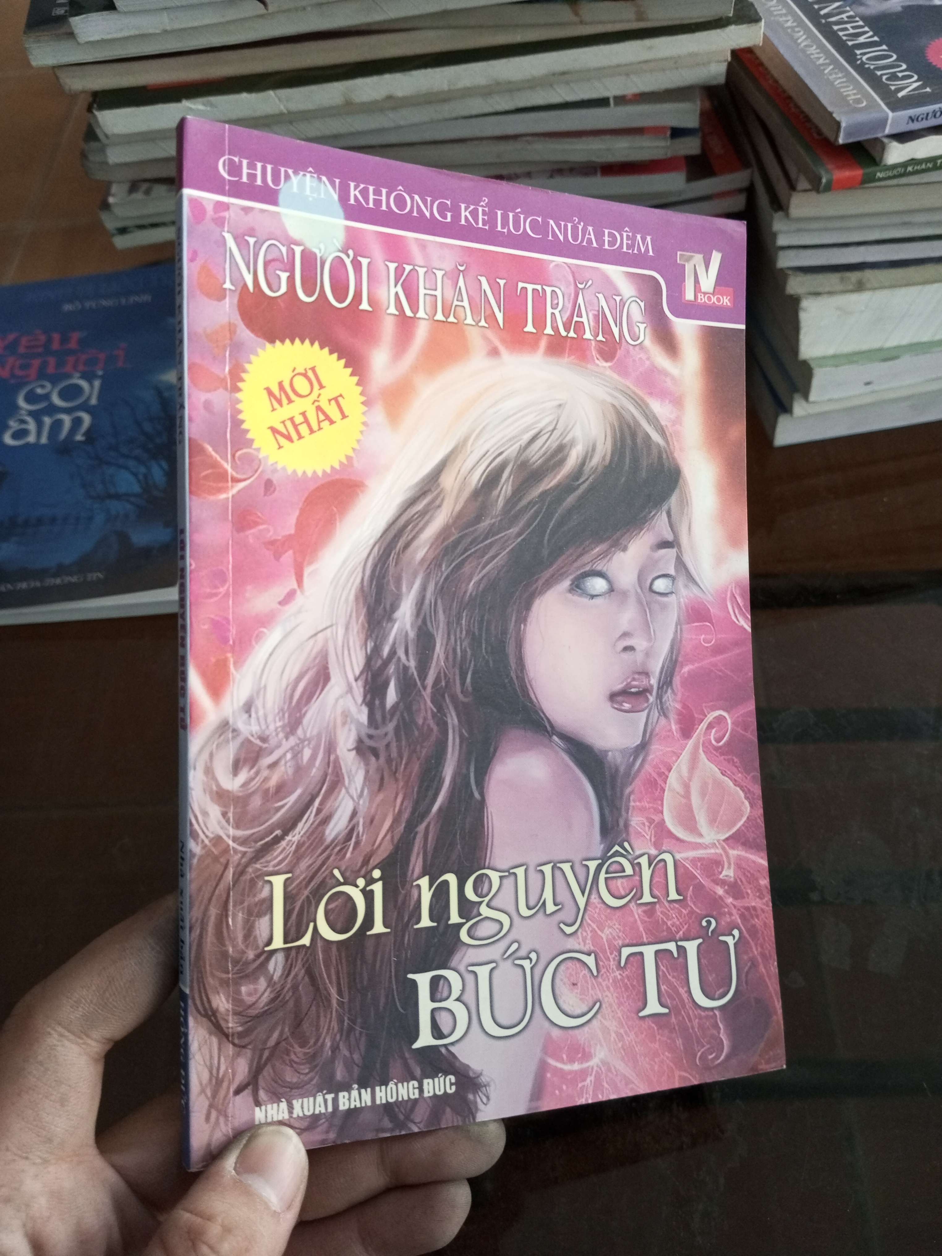 Lời nguyền bức tử - Người Khăn Trắng 2013 (Truyện kinh dị) VAVO1304-A0