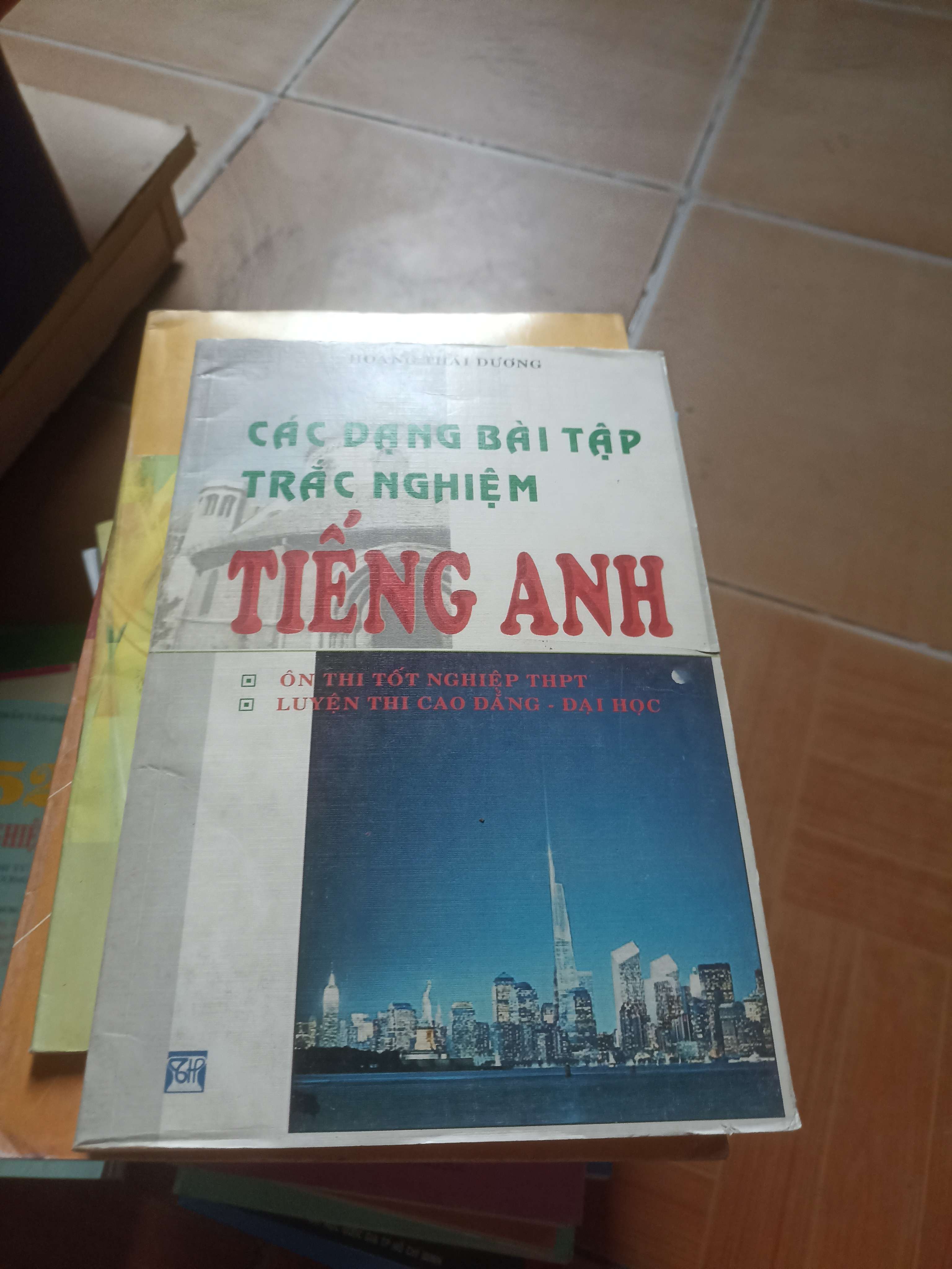 Các dạng bài tập trắc nghiệm tiếng anh - Thái Dương 2007 (Tham khảo - luyện thi) VAVO1304-AK3ST3