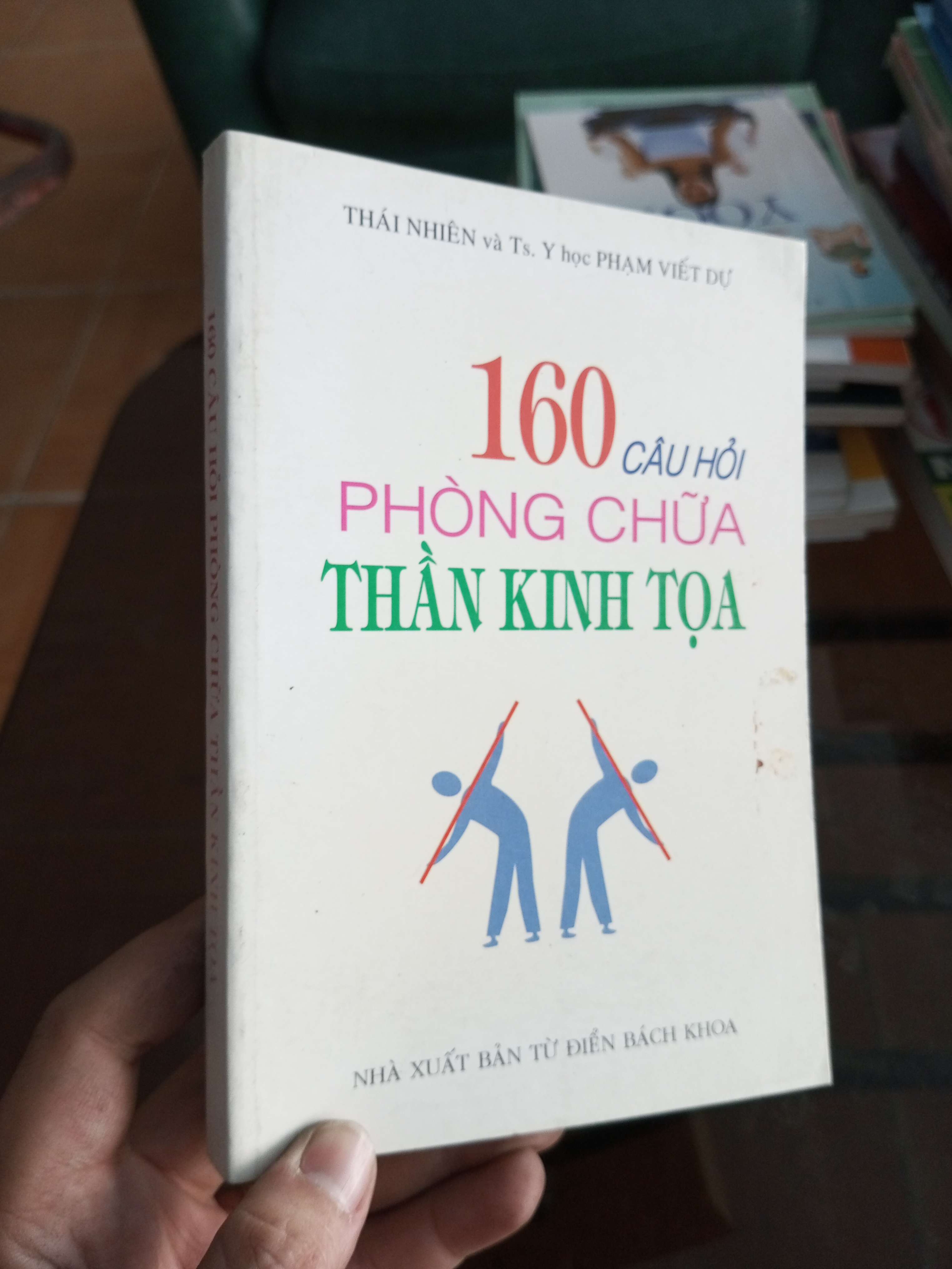 160 câu hỏi phòng chữa thần kinh toạ - Thái Nhiên 2007 (Sách Y học - Sức khỏe - Thể thao) VAVO1304-A0