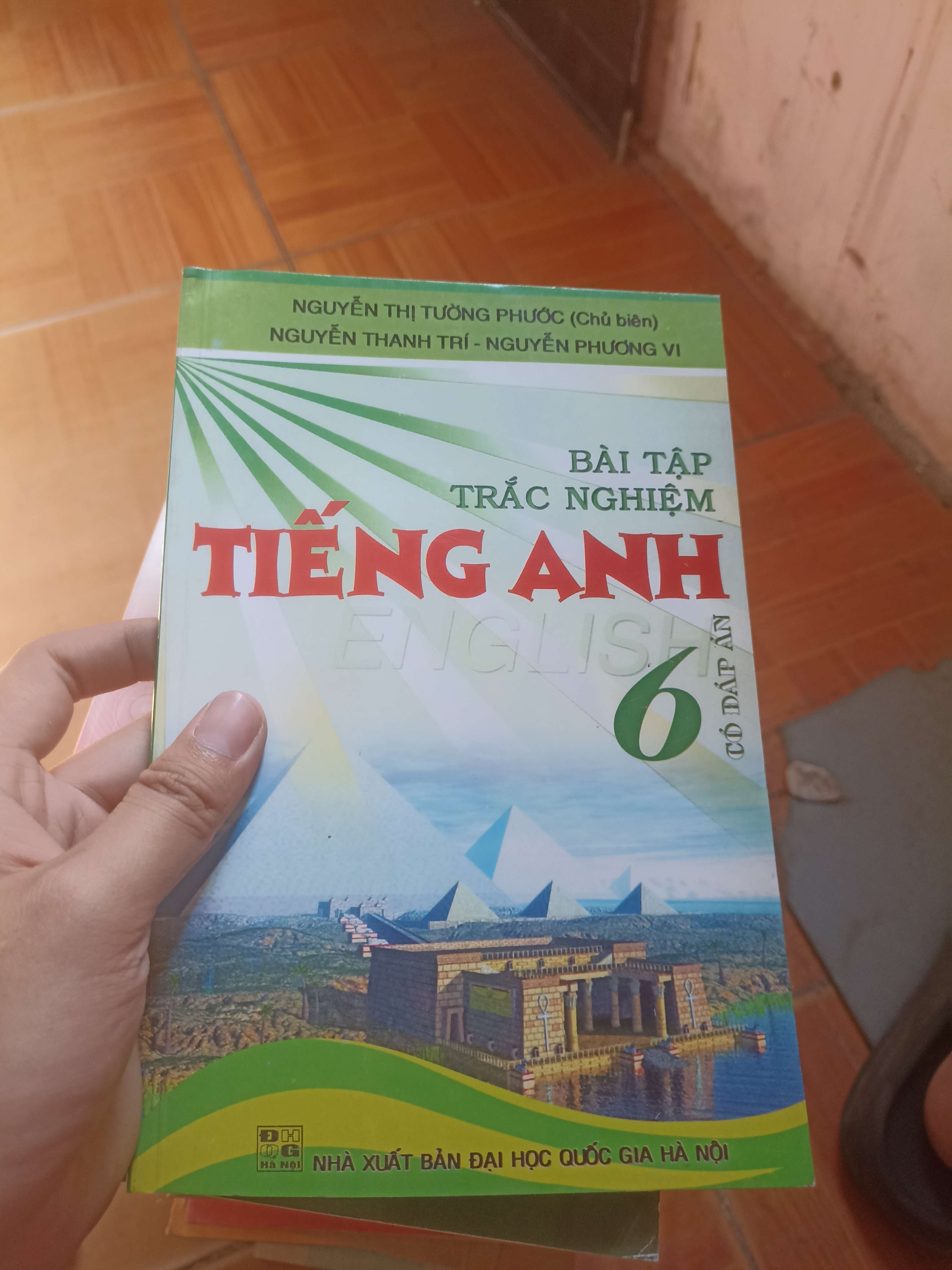 Bài tập trắc nghiệm tiếng anh 6 - Thanh Trí 2007 (Giáo khoa) VAVO1304-AK3ST3