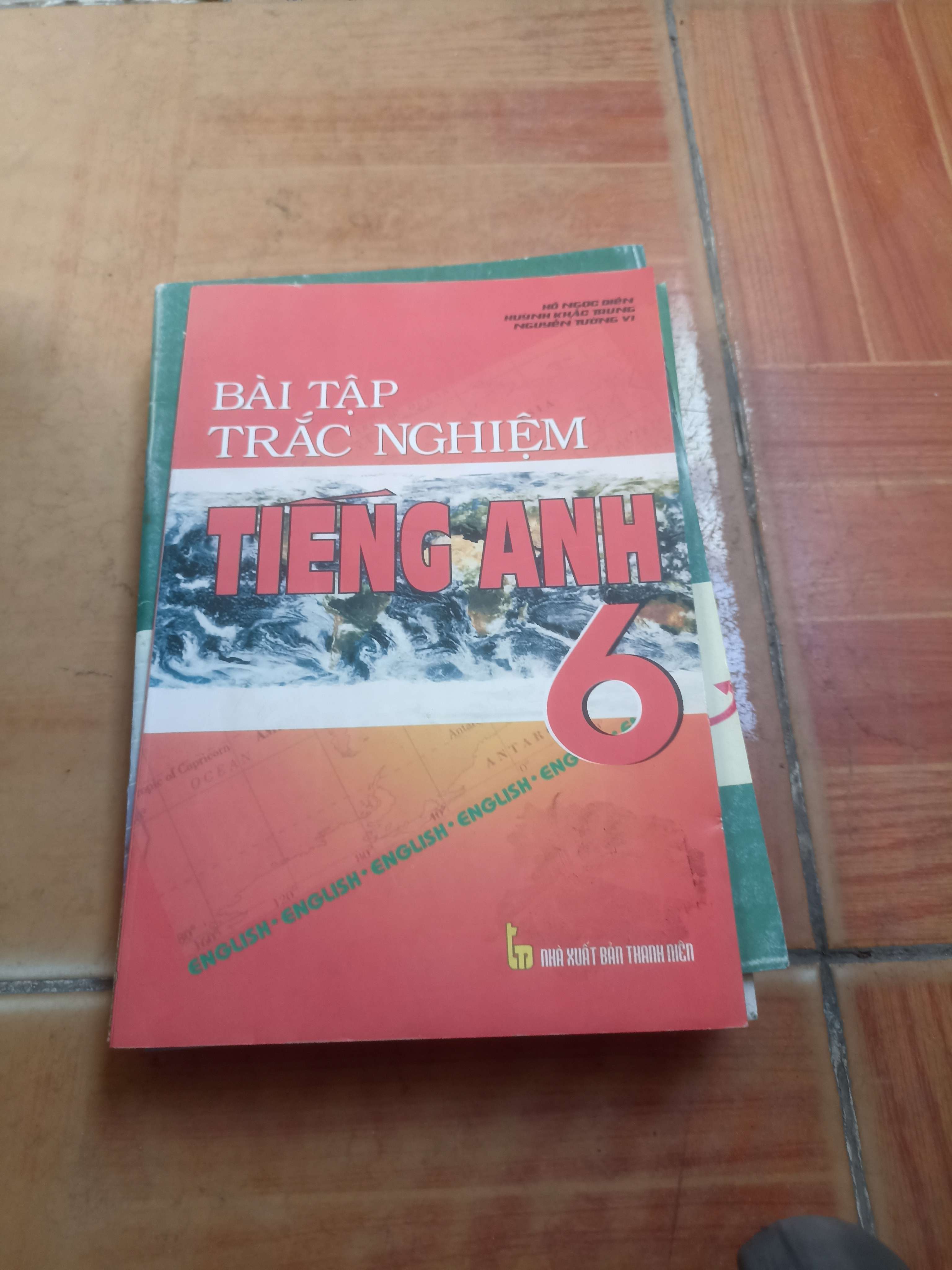 Bài tập trắc nghiệm tiếng anh 6 - Ngọc Chiến 2008 (Tham khảo - luyện thi) VAVO1304-AK3ST4