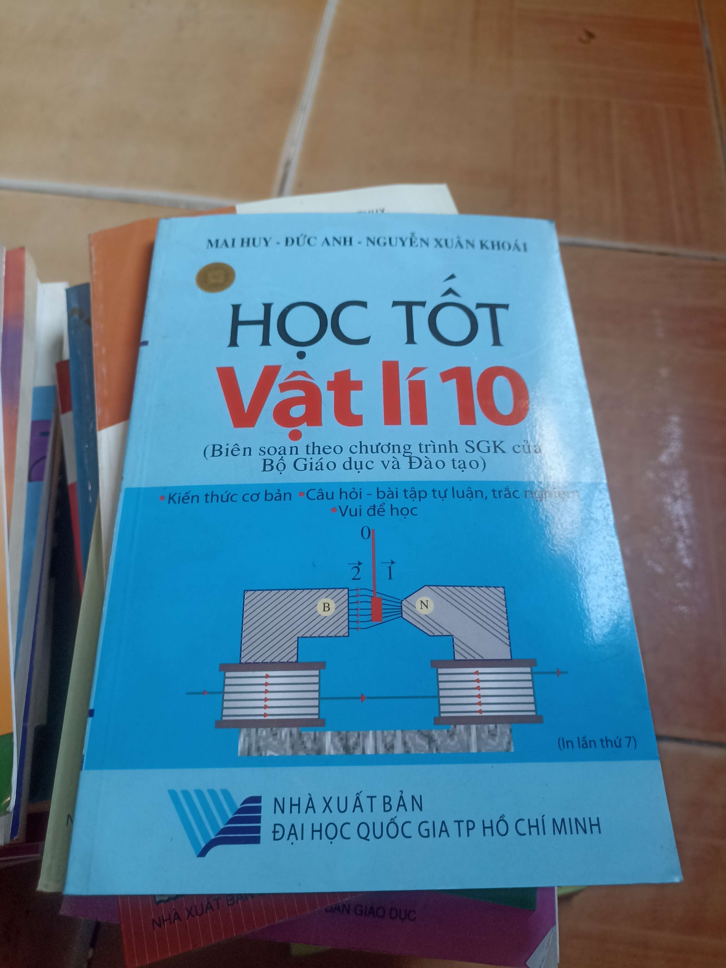 Học tốt vật lí 10 - Mai Huy 2006 (Tham khảo - luyện thi) VAVO1304-AK4T1