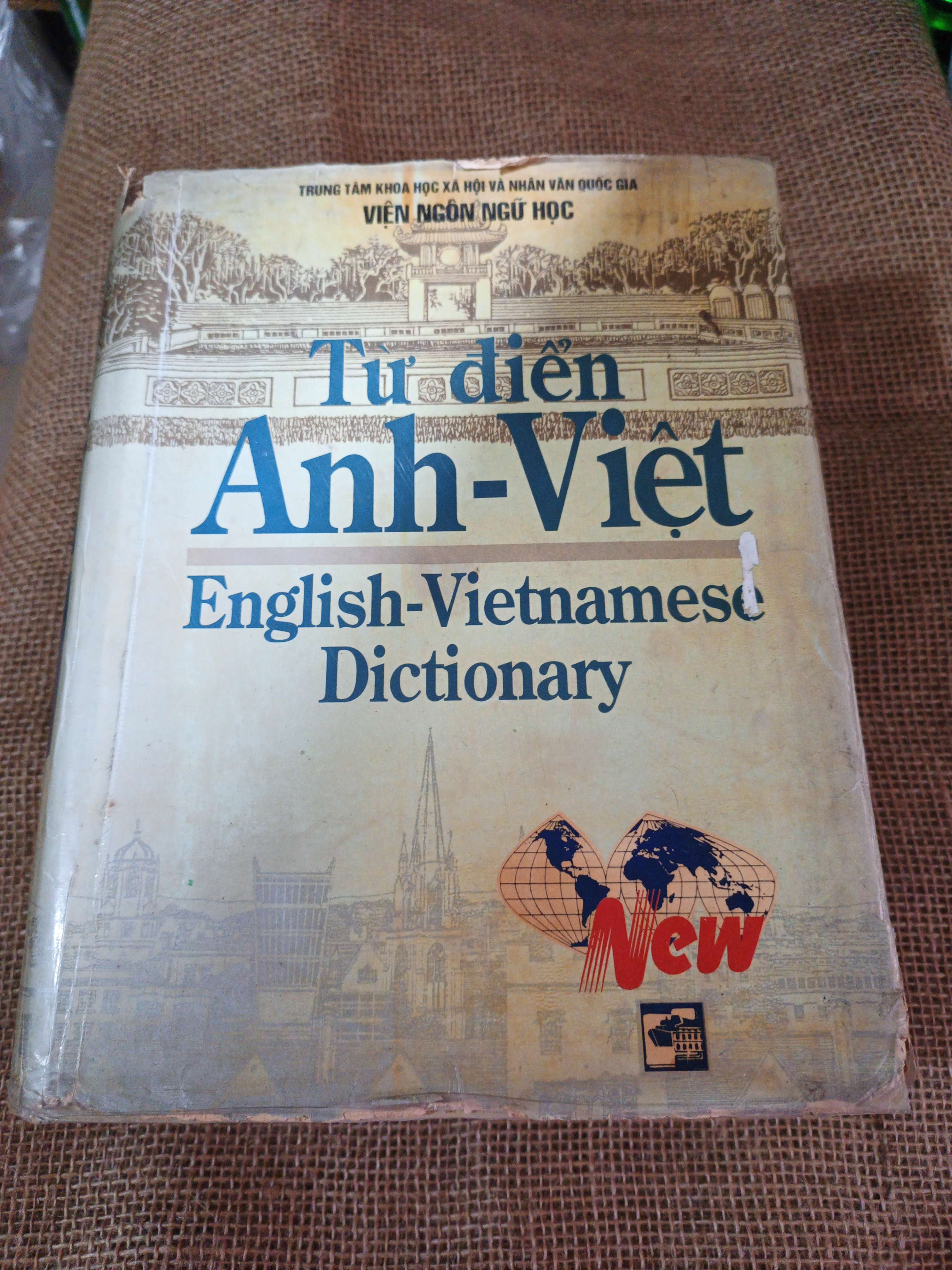 Từ điển Anh-Việt 1993 mới 70% ố bung gáy (Từ điển) HLSC2404