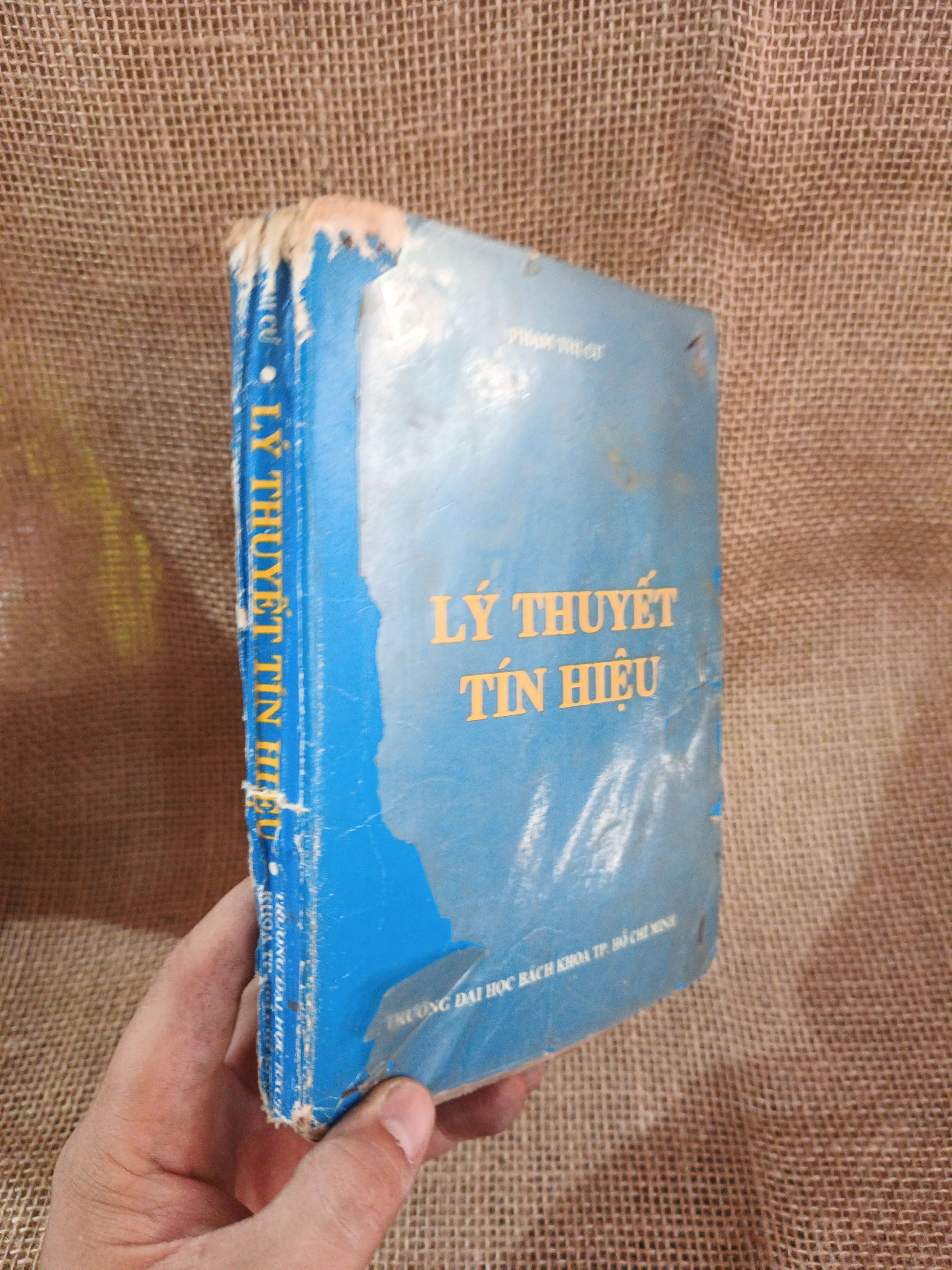 Lý thuyết tín hiệu mới 50% rách ố(Sách kiến thức tổng hợp) HLSC2404