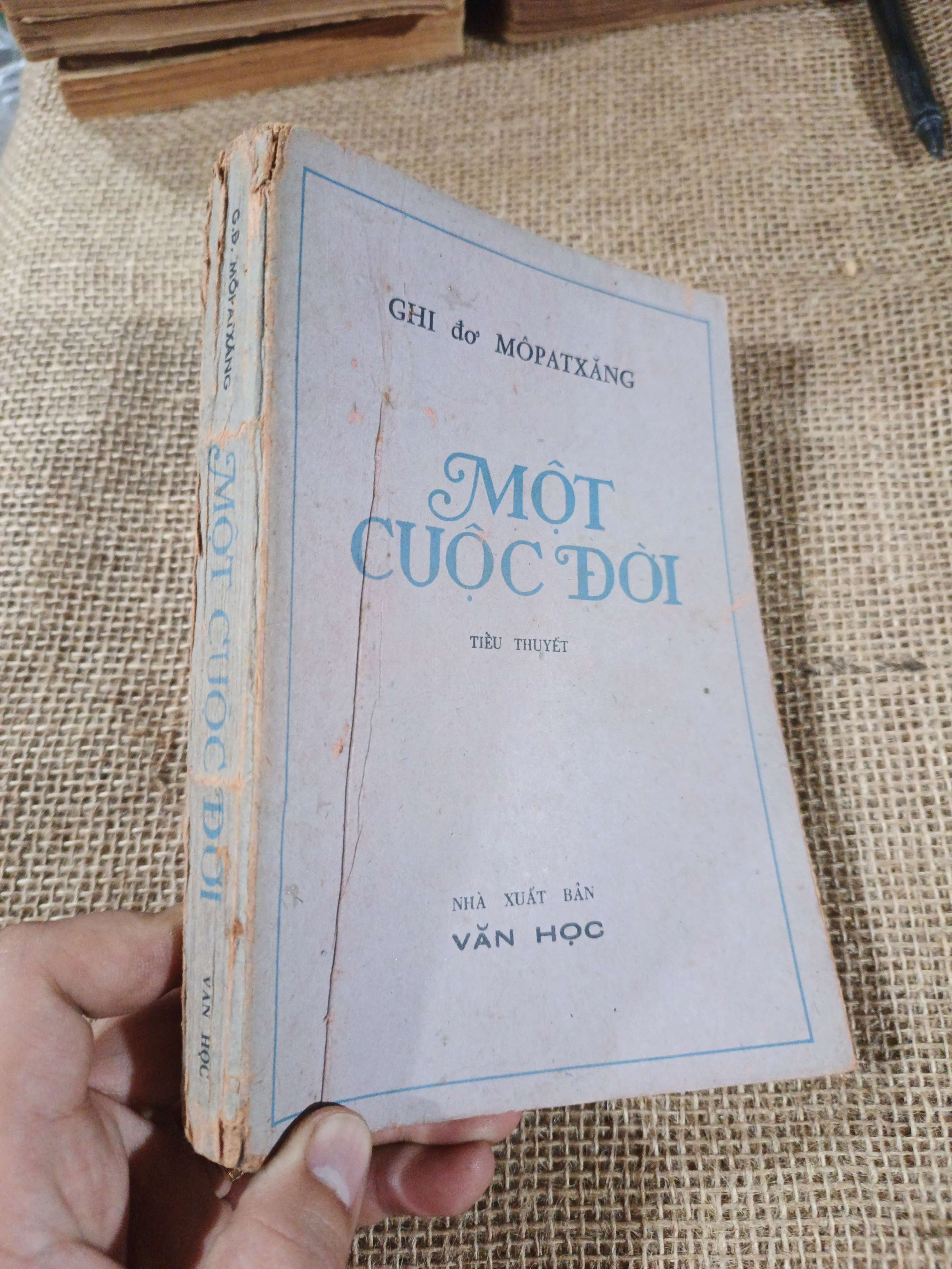 Một cuộc đời - Ghi Đơ Môpatxăng 1980 mới 80% ố (Văn học nước ngoài) HLSC2404 (NSX)