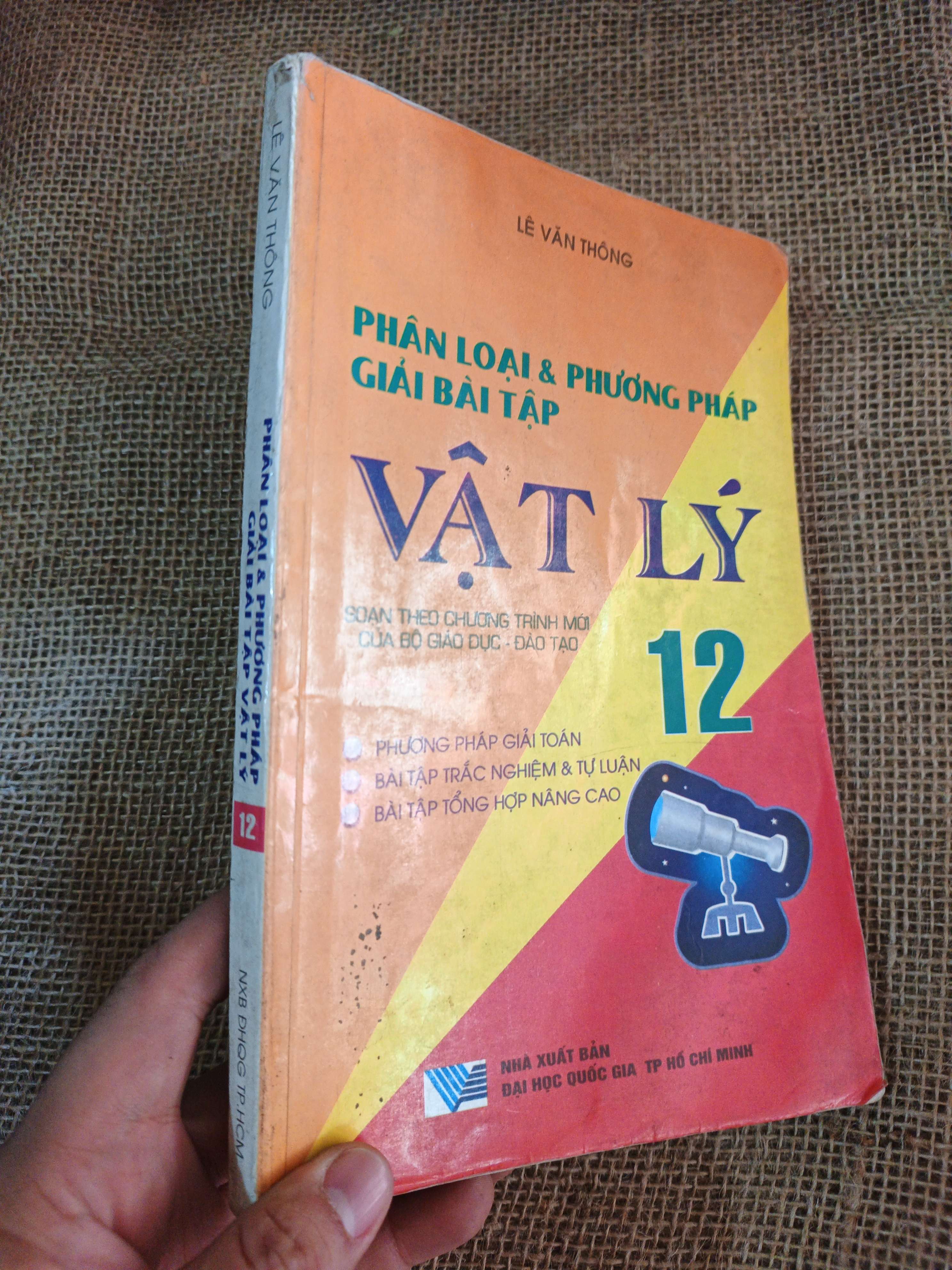 PHÂN LOẠI & PHƯƠNG PHÁP GIẢI BÀI TẬP VẬT LÝ 12 2008 mới 80% (Tham khảo - luyện thi) HLSC2404