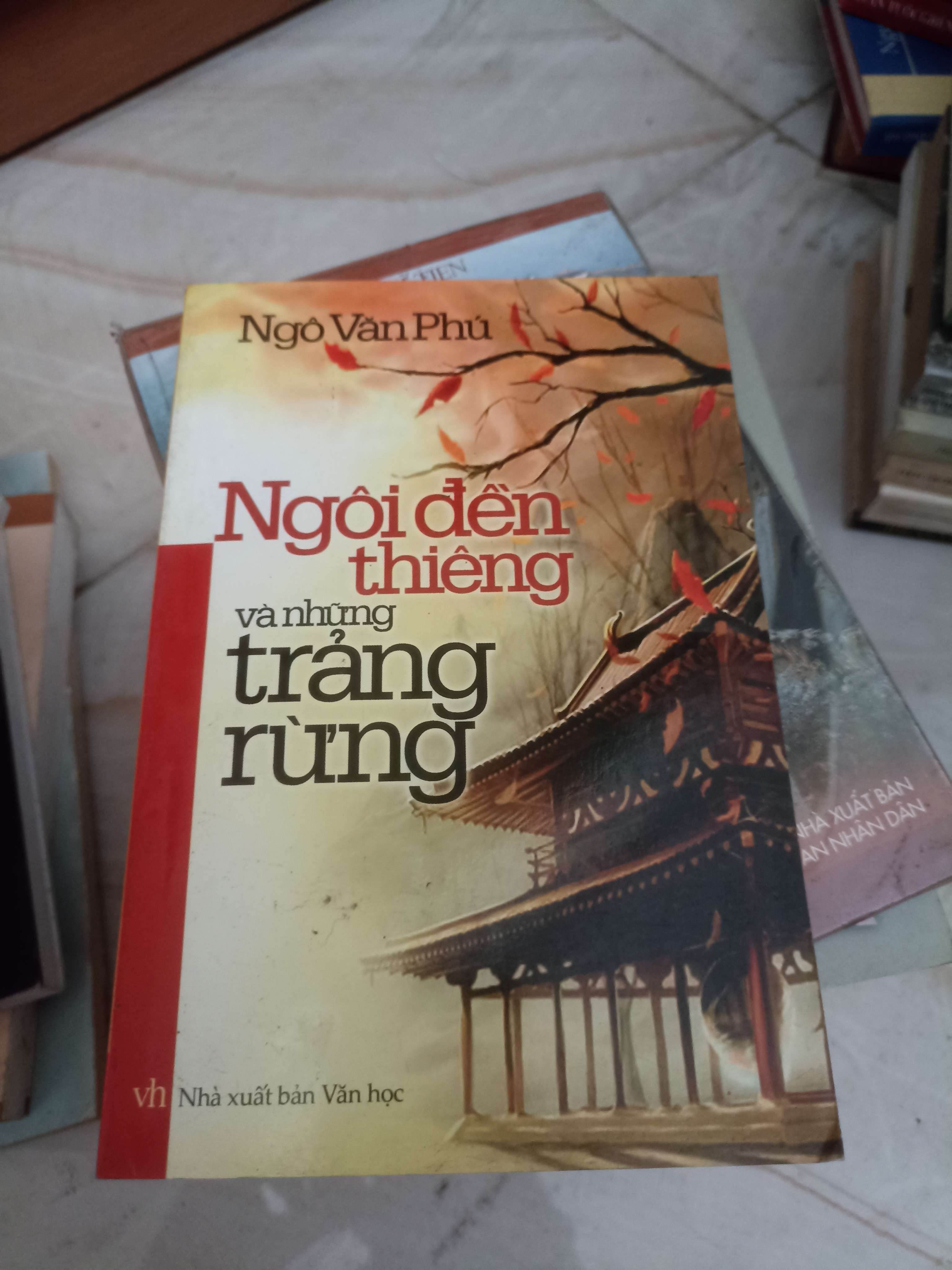 Ngôi đền thiêng và những trảng rừng - Ngô Văn Phú (Văn học Việt Nam) VAVO