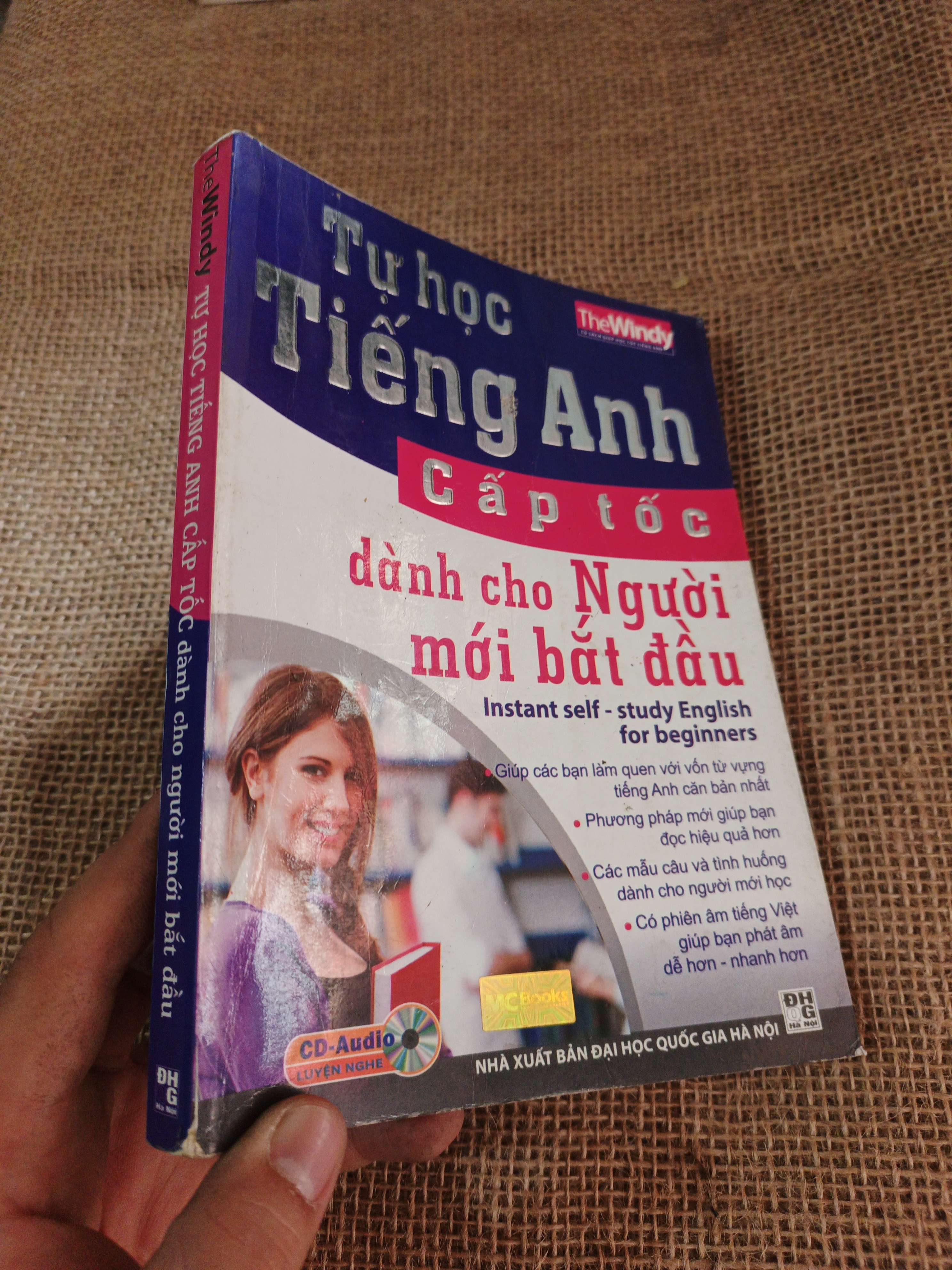 Tự học Tiếng Anh cấp tốc dành cho người mới bắt đầu 2015 mới 80% ố nhẹ(Sách tự học tiếng Anh) HLSC2404 (NSX)